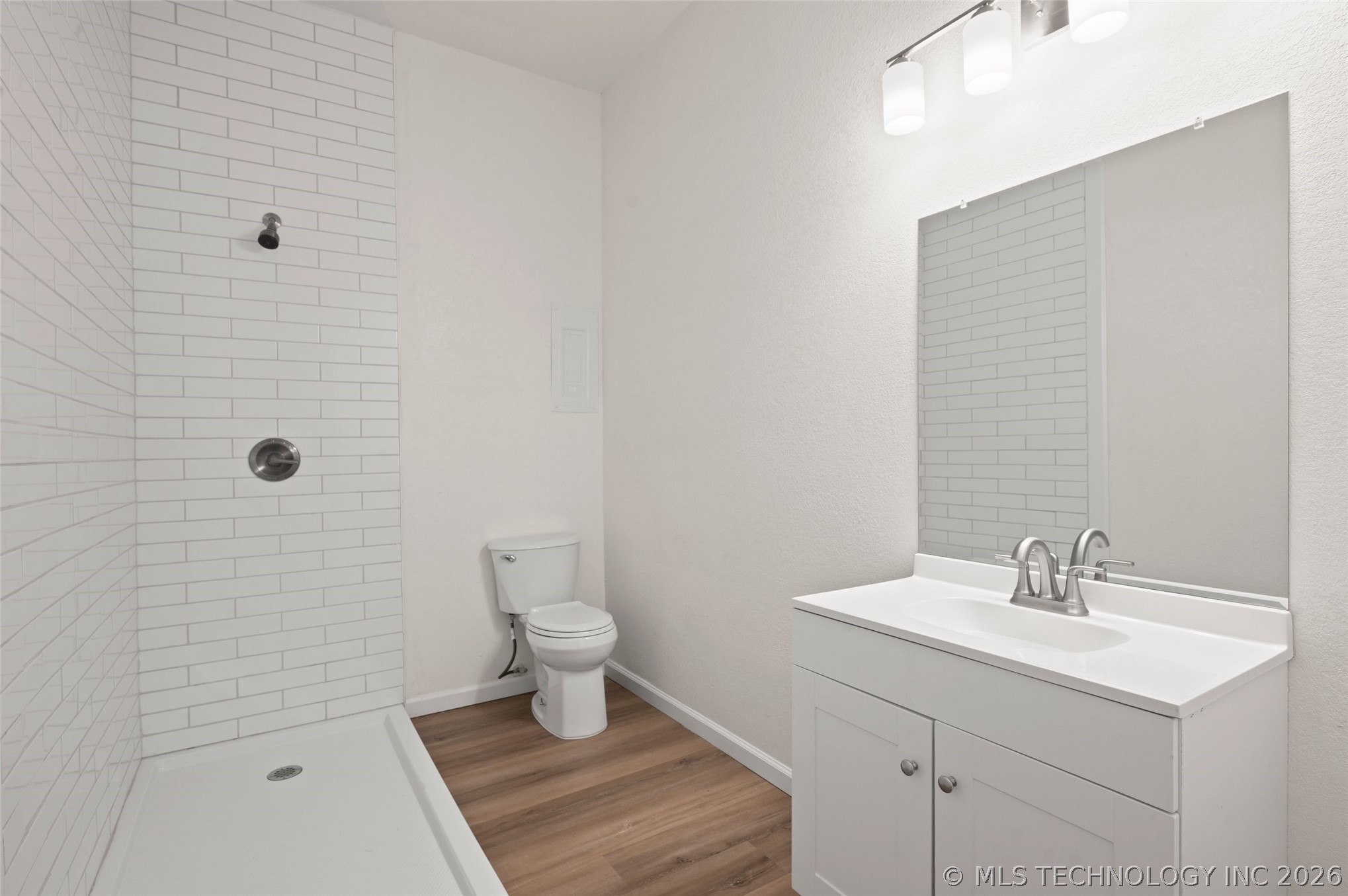 4237 E Young Place Property Photo 26