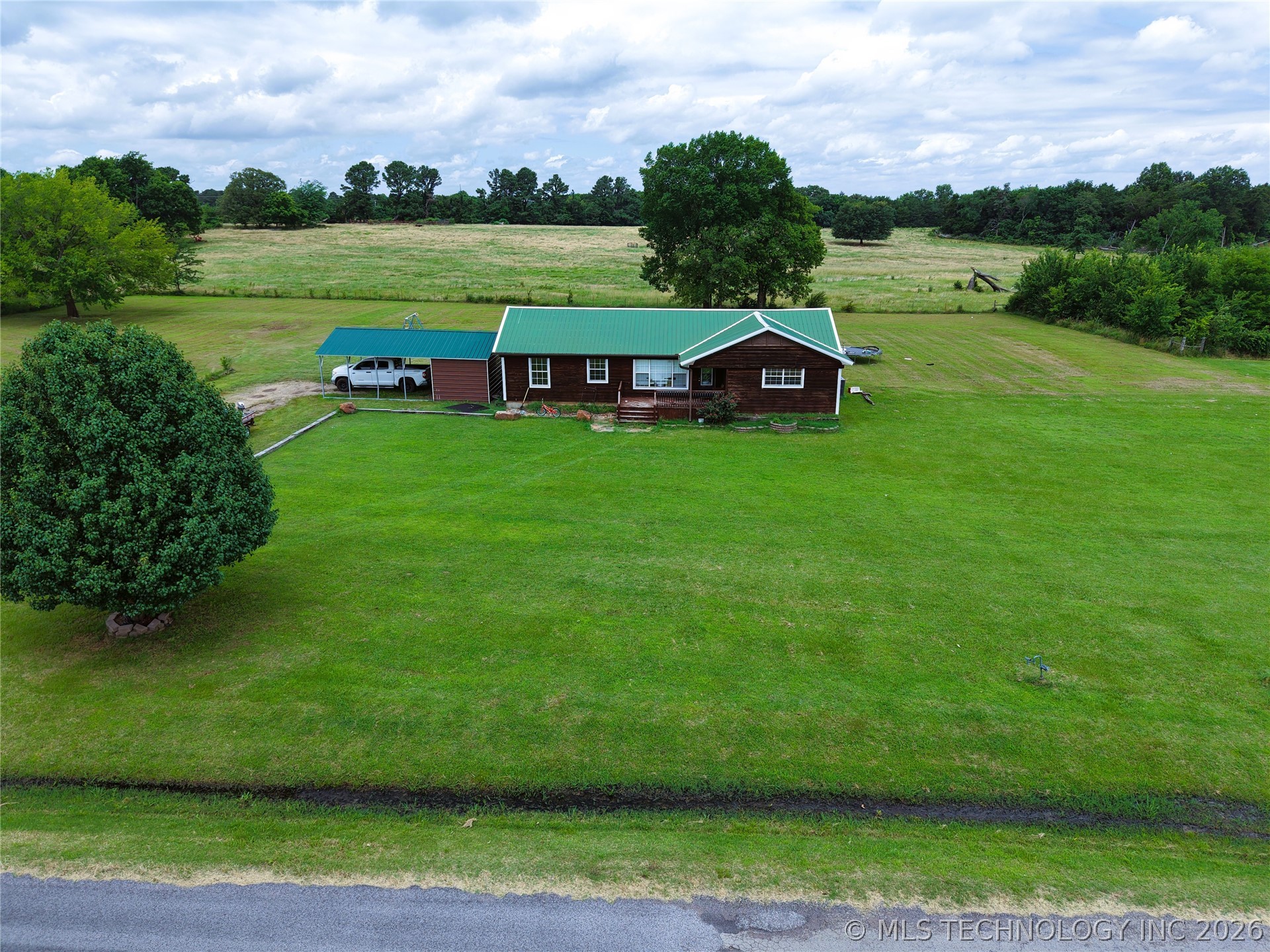 24508 Calhoun Property Photo 1