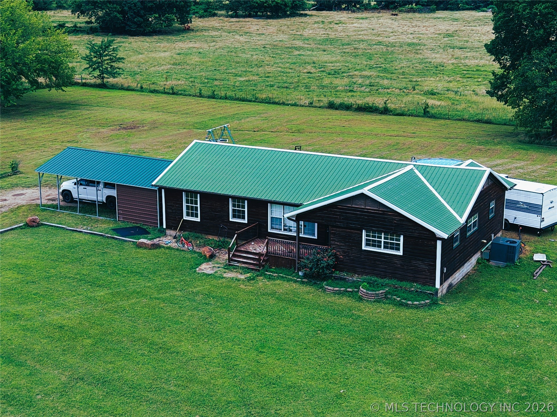 24508 Calhoun Property Photo 11
