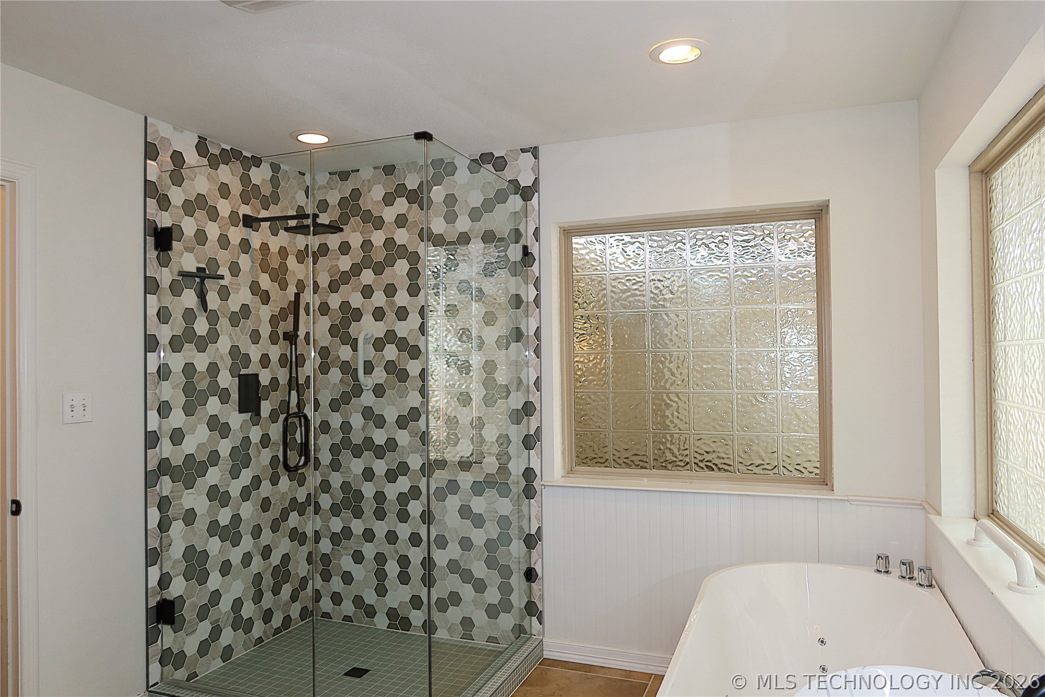 2221 Shirley Property Photo 45