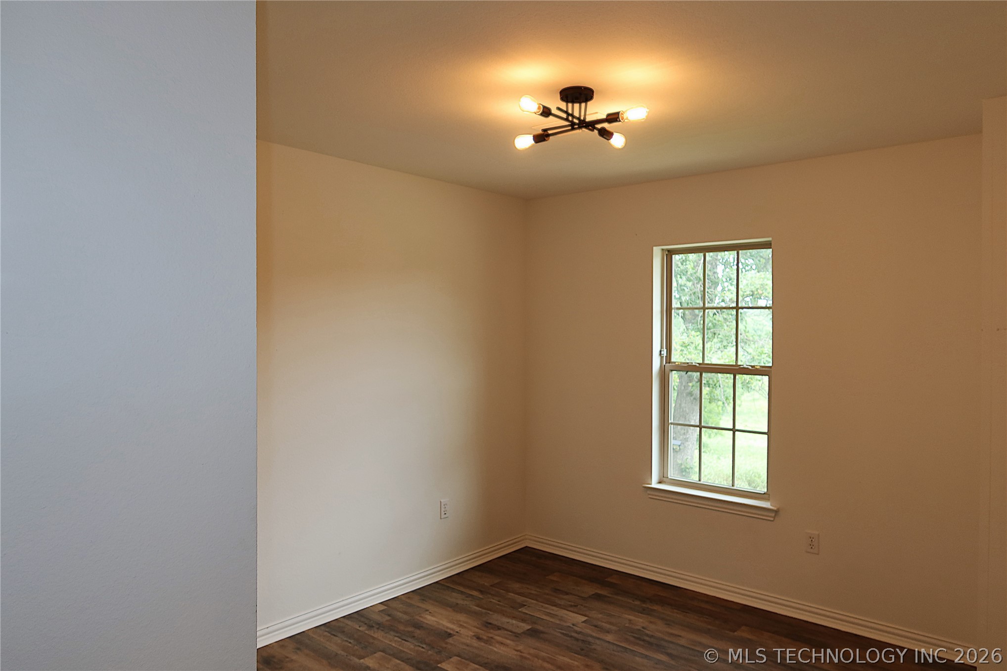 2221 Shirley Property Photo 53