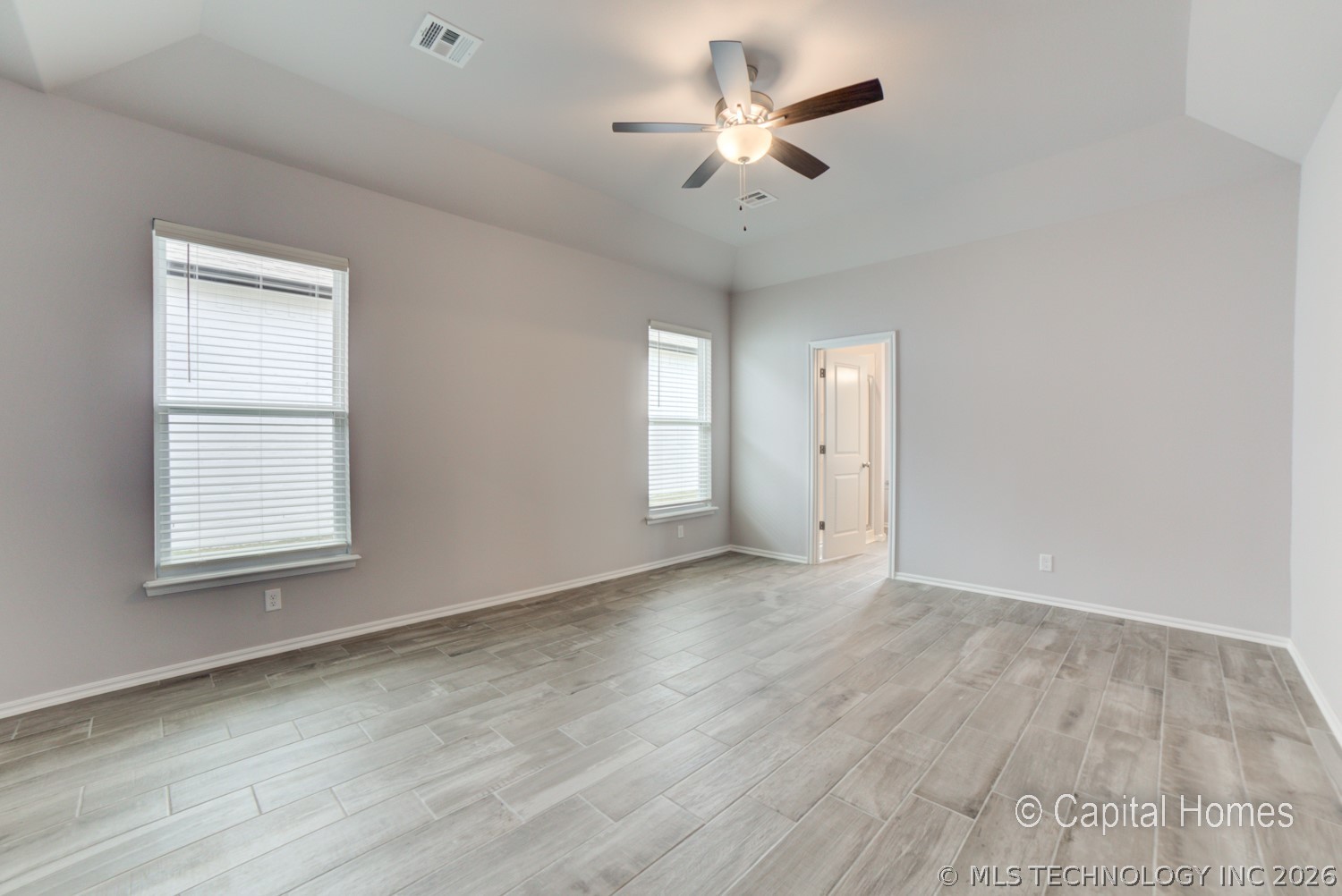 2025 W Huntsville Place Property Photo 5