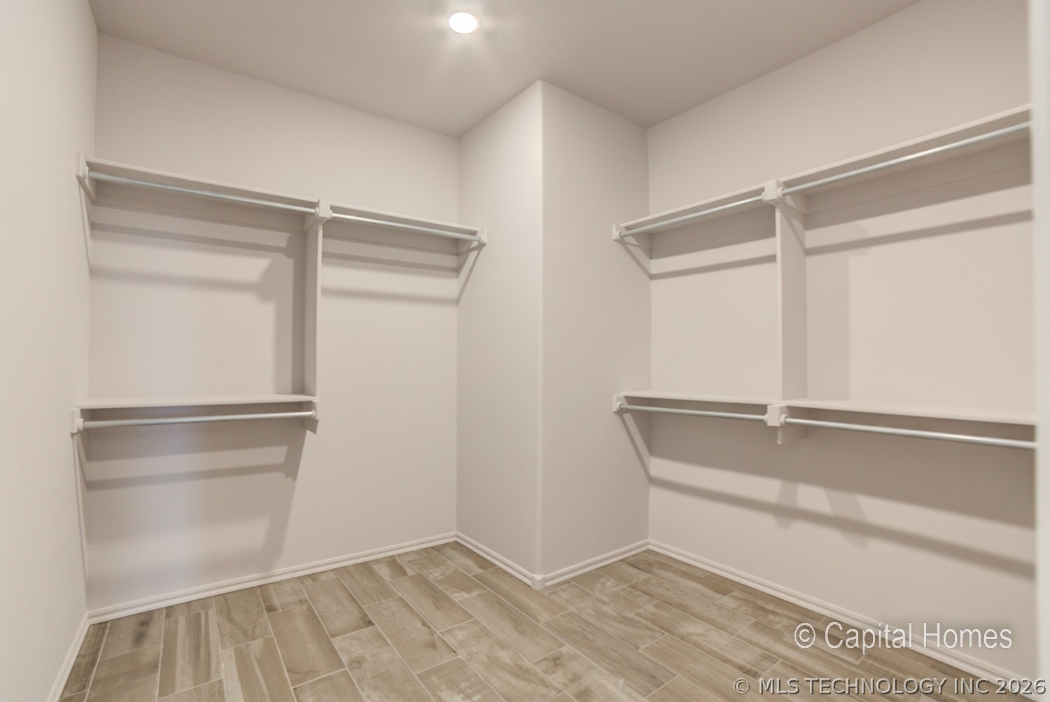 2025 W Huntsville Place Property Photo 6