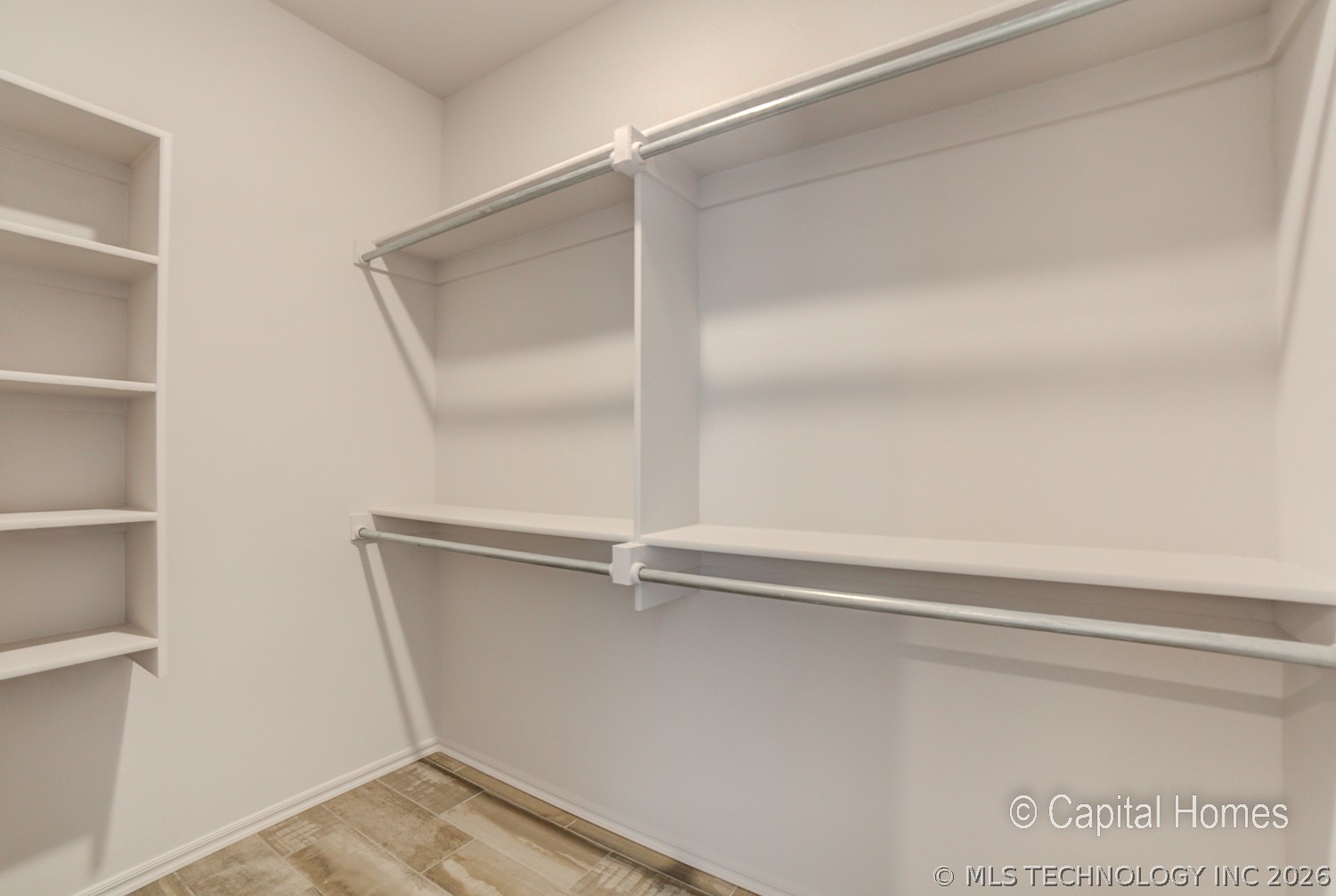 2025 W Huntsville Place Property Photo 7