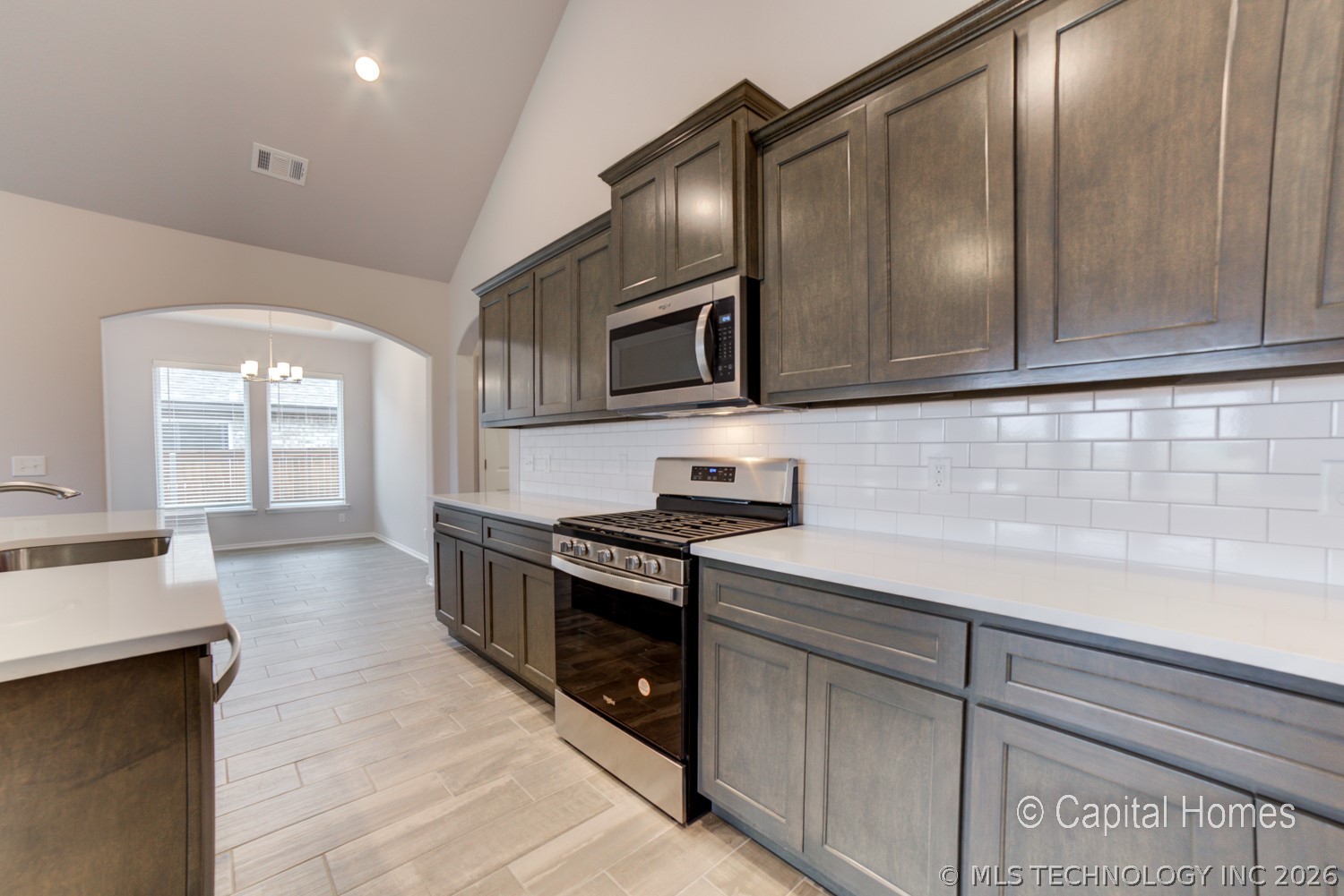 2025 W Huntsville Place Property Photo 13