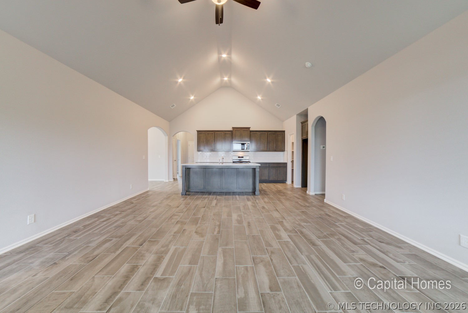 2025 W Huntsville Place Property Photo 16
