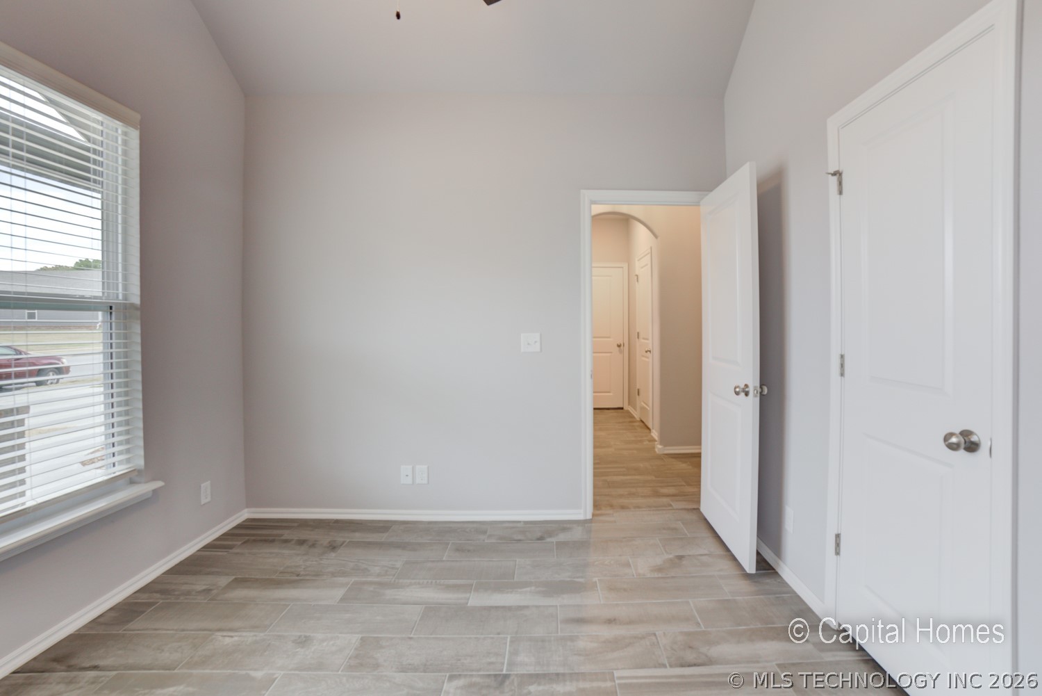 2025 W Huntsville Place Property Photo 21