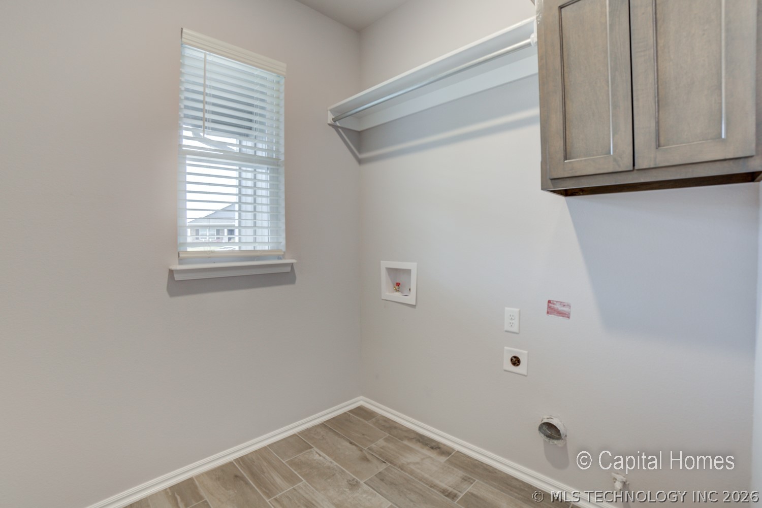 2025 W Huntsville Place Property Photo 24