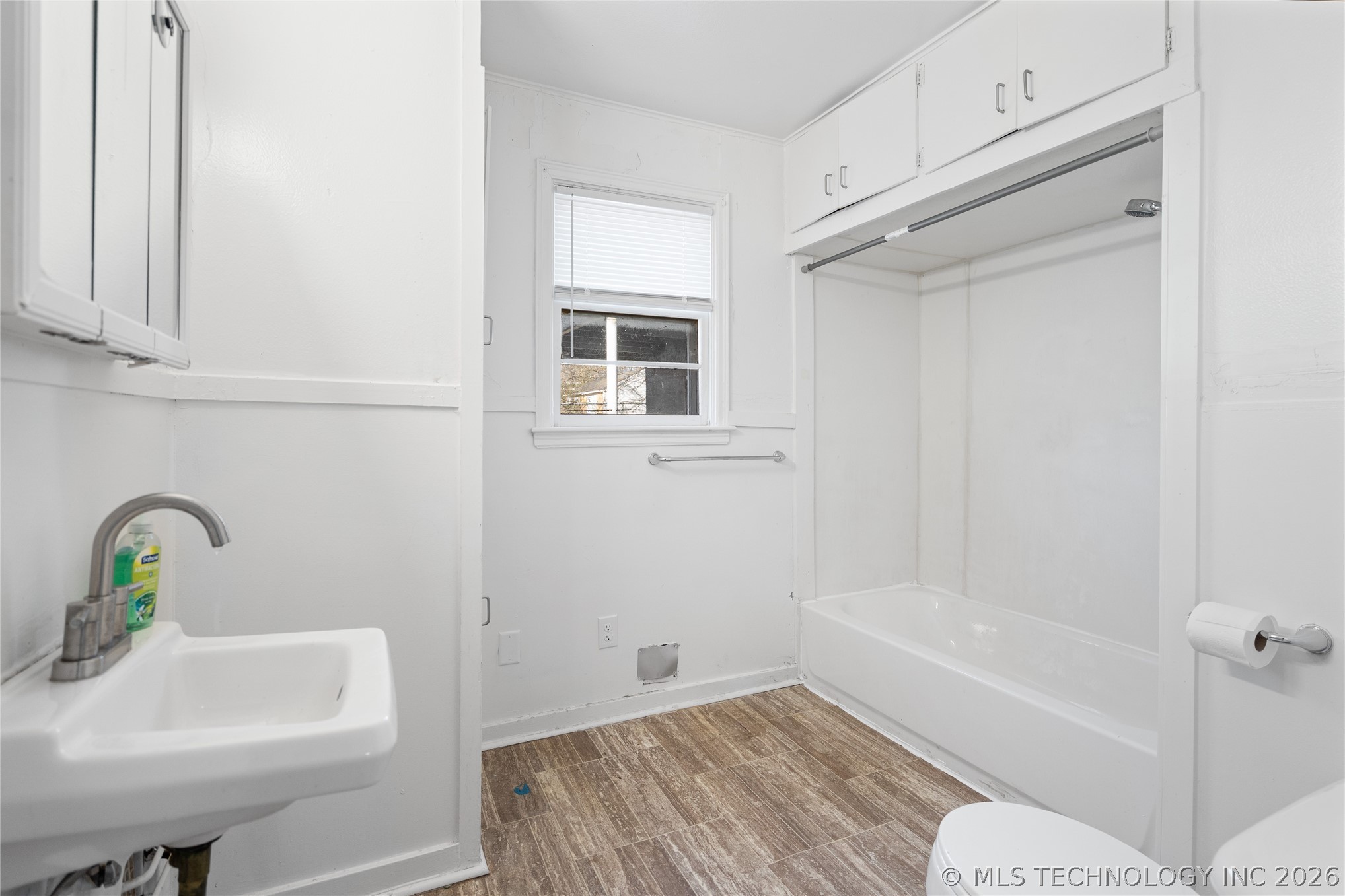 303 10th Nw Property Photo 21