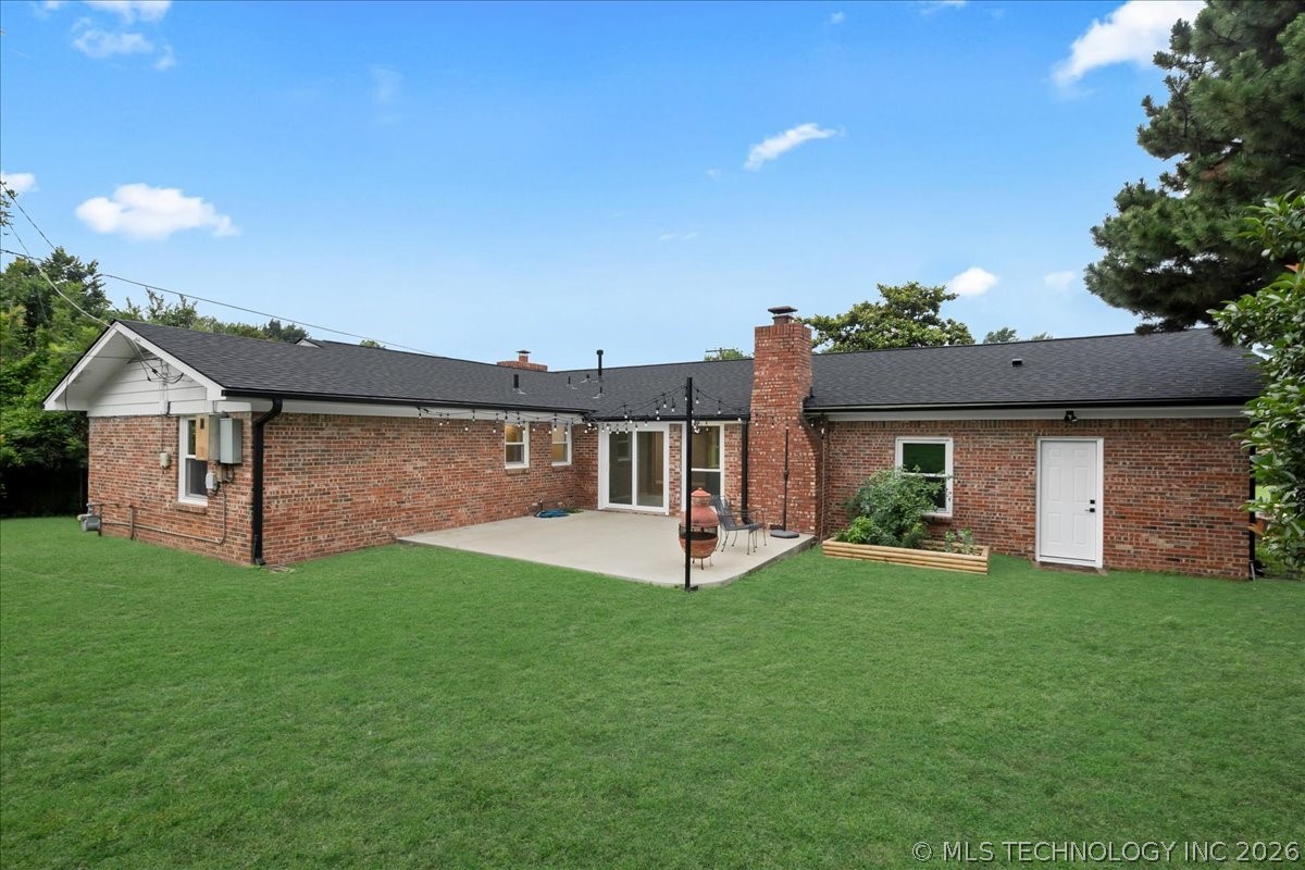 4111 S Sandusky Avenue Property Photo 6