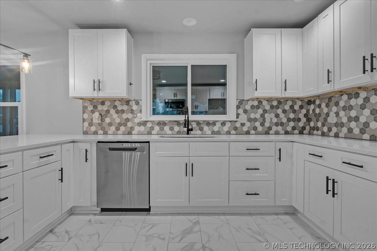 4111 S Sandusky Avenue Property Photo 10