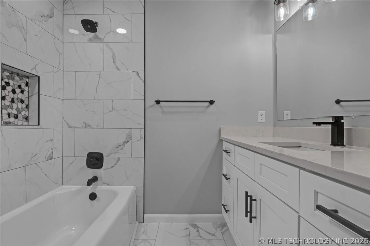 4111 S Sandusky Avenue Property Photo 43