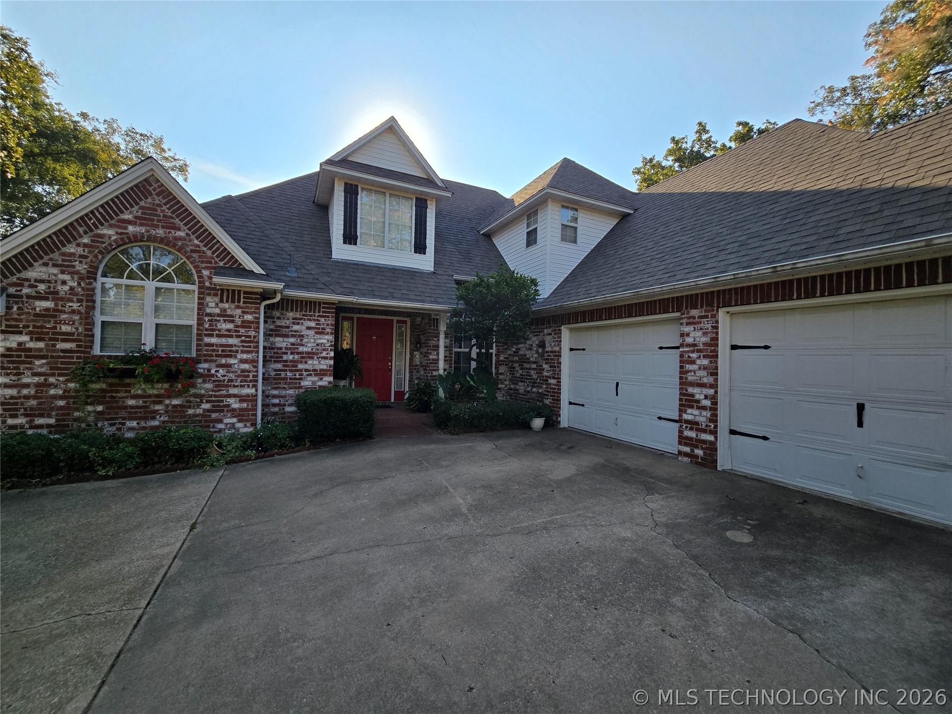 906 N 14 Street Property Photo 8