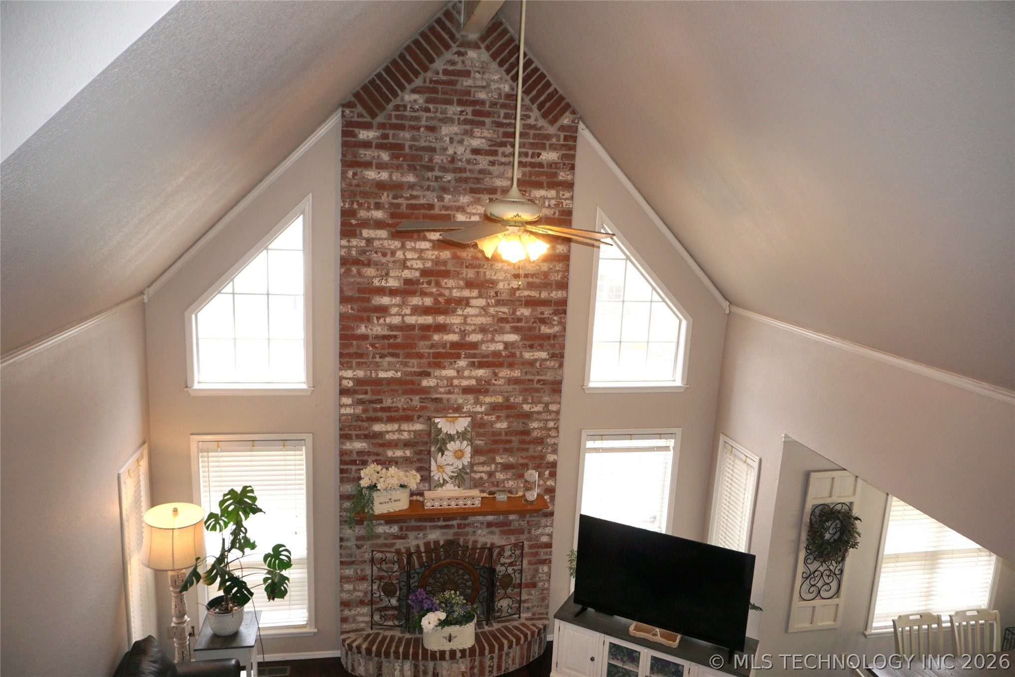 906 N 14 Street Property Photo 25