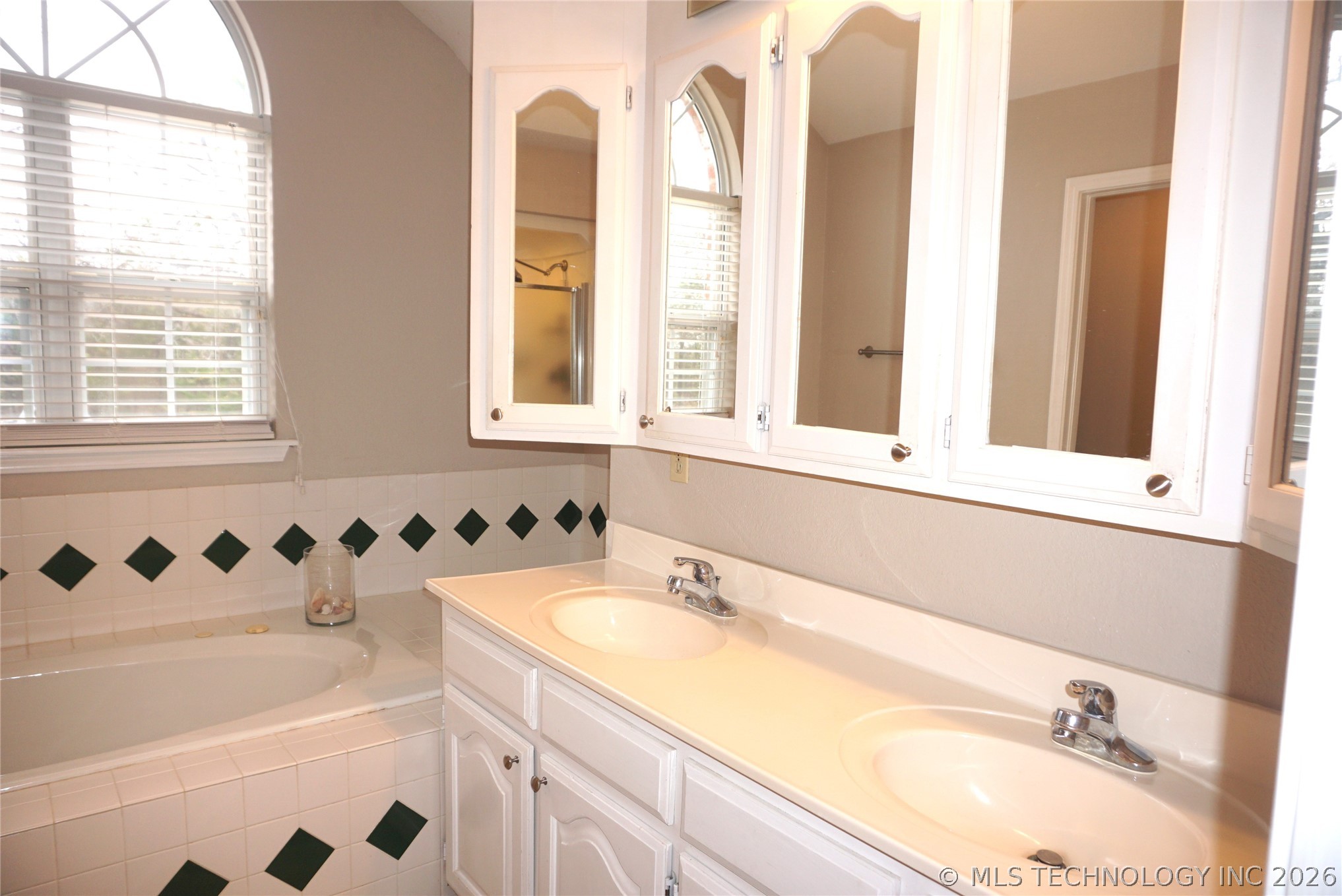 906 N 14 Street Property Photo 52