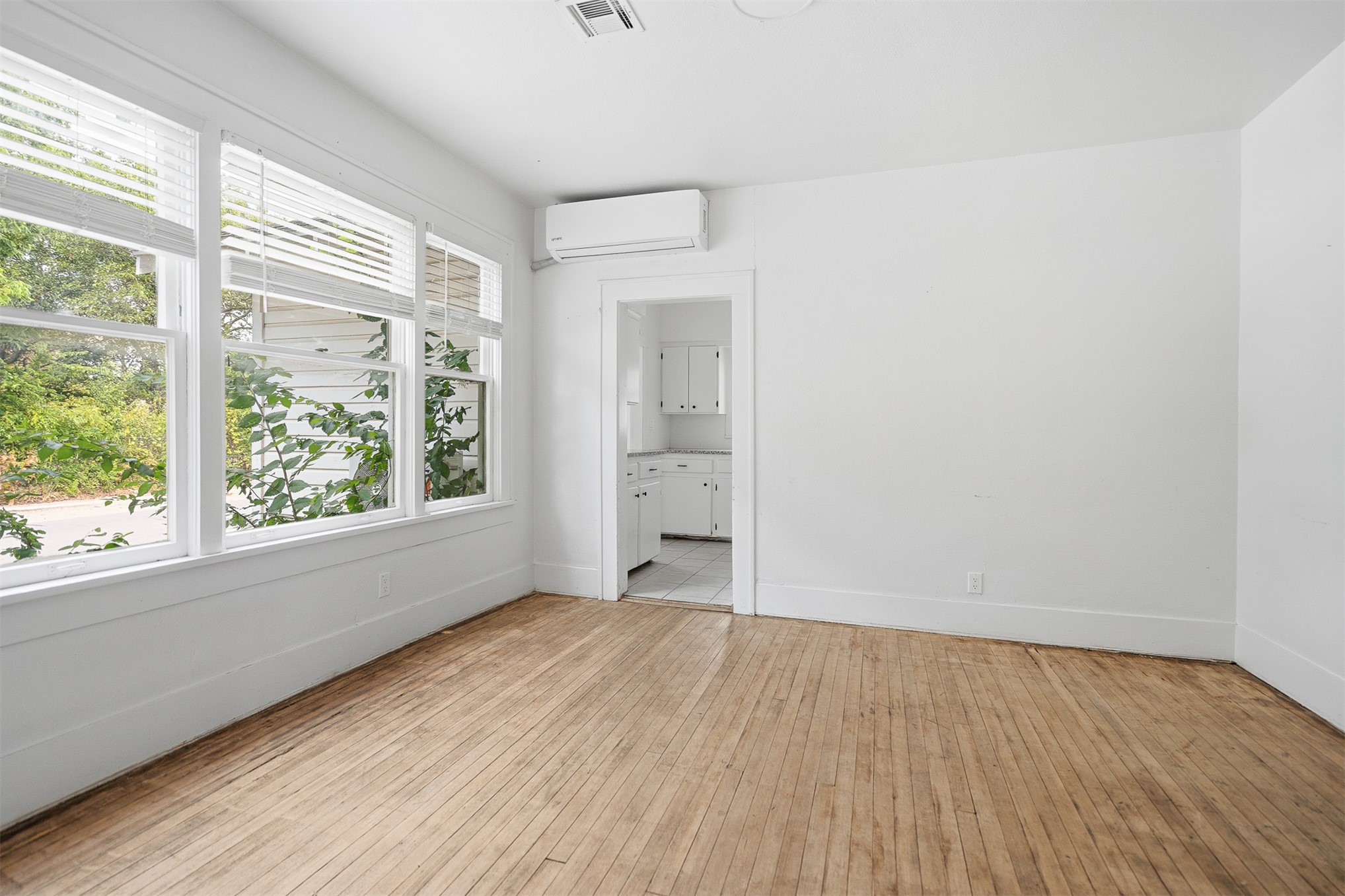 420 B Nw Property Photo 5