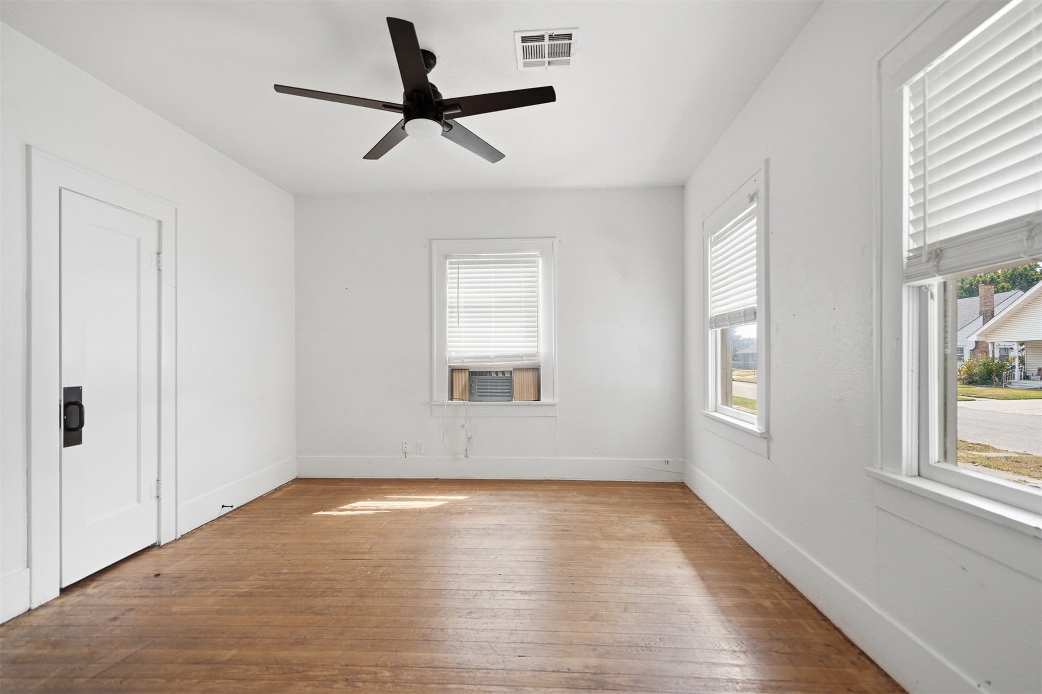 420 B Nw Property Photo 9