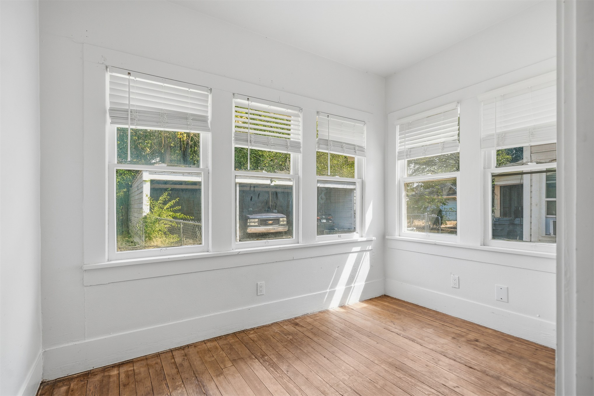 420 B Nw Property Photo 13