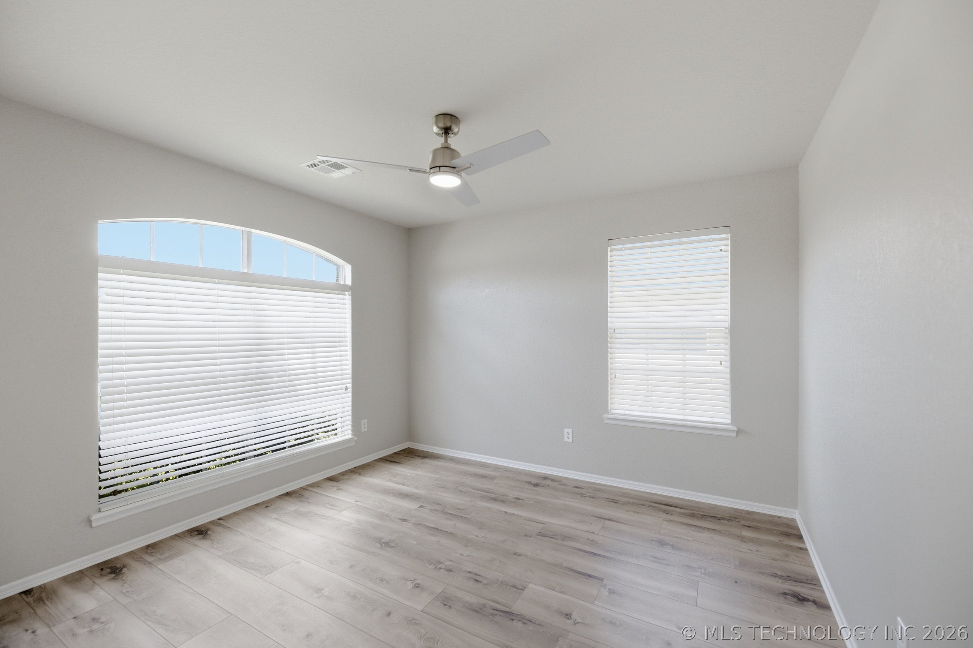 20109 E 37th Place S Property Photo 12