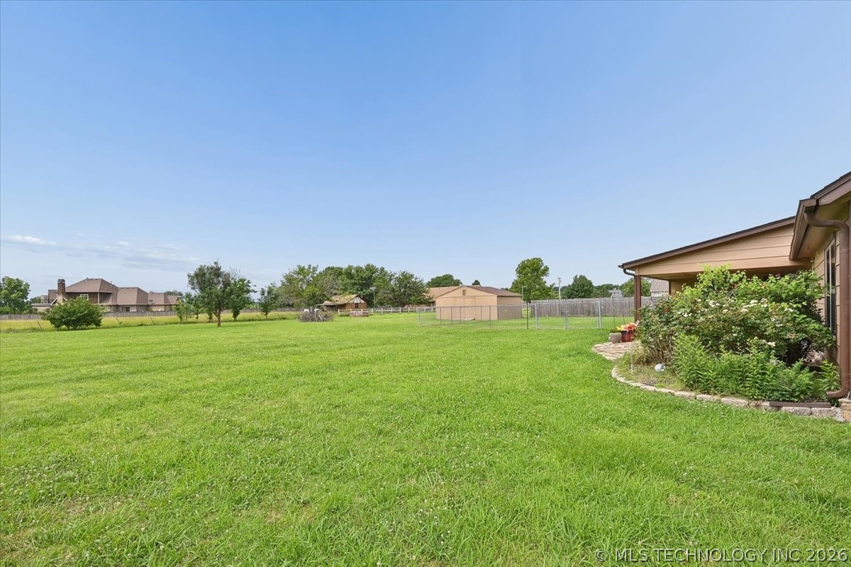 2428 E 134th Street Property Photo 10