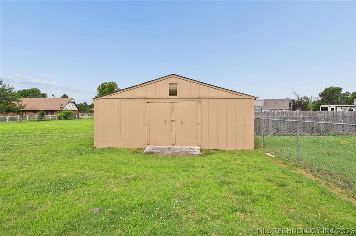 2428 E 134th Street Property Photo 11