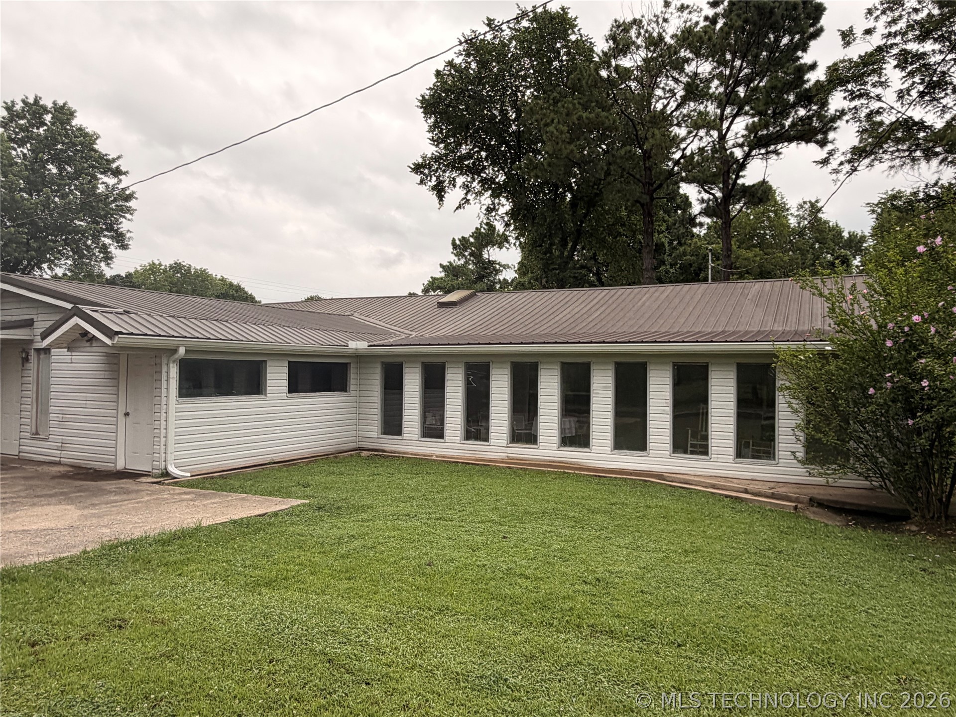 5430 S 25th Street Property Photo 4