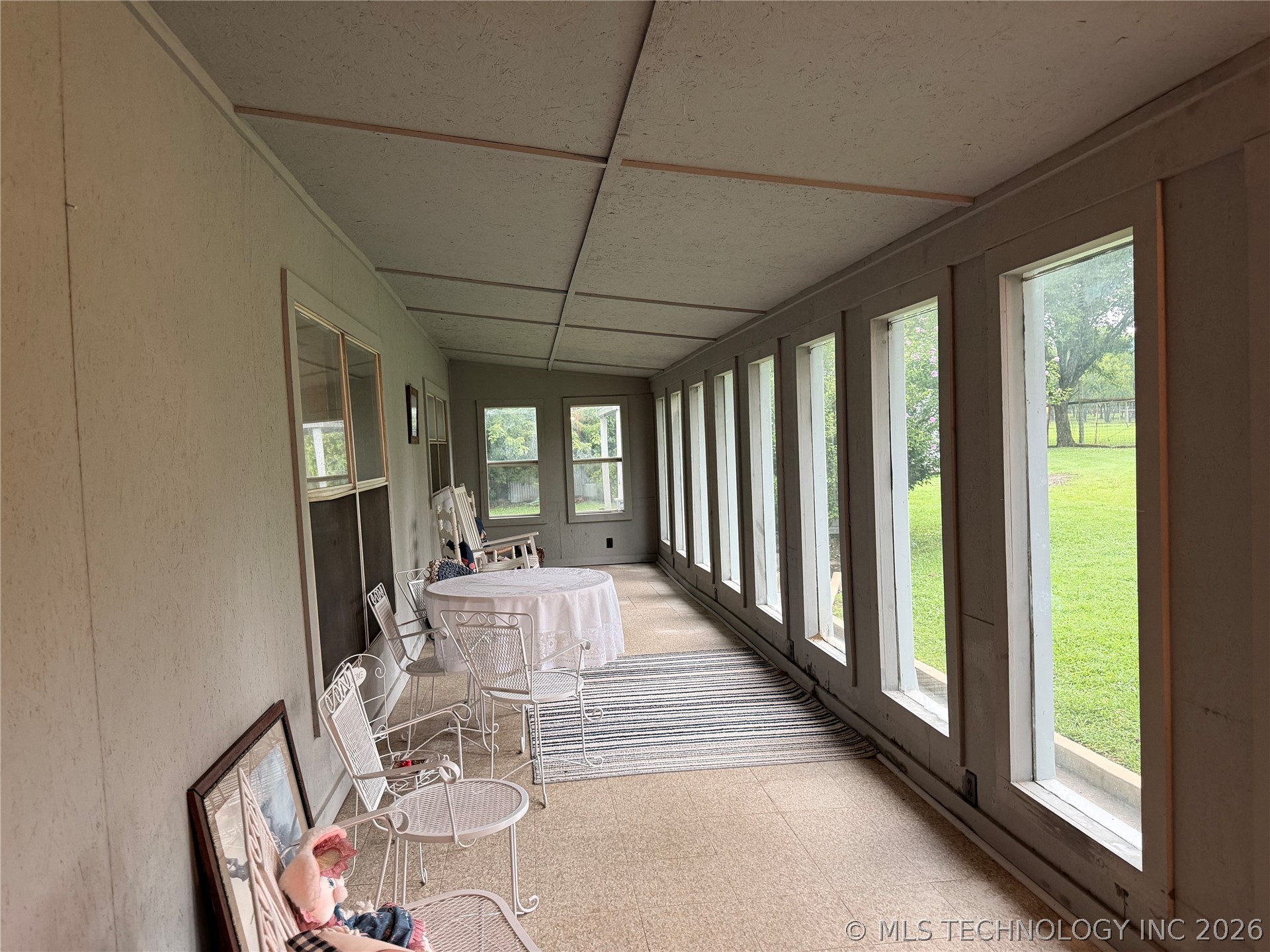 5430 S 25th Street Property Photo 6