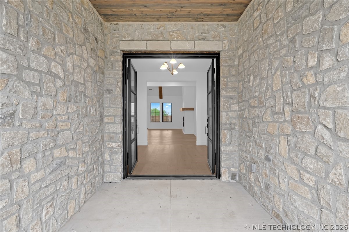 13828 S Date Street Property Photo 11