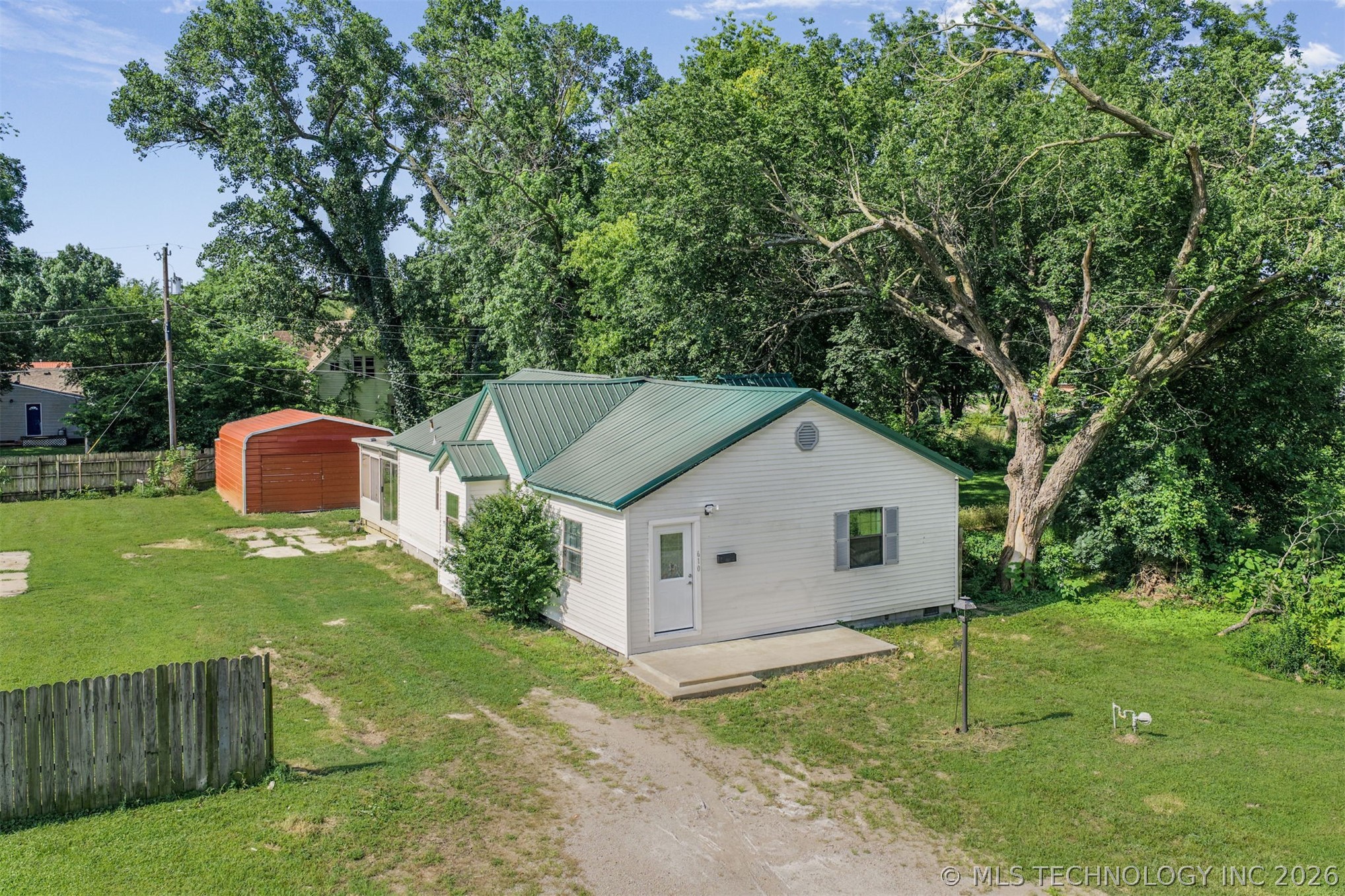 610 E 5th