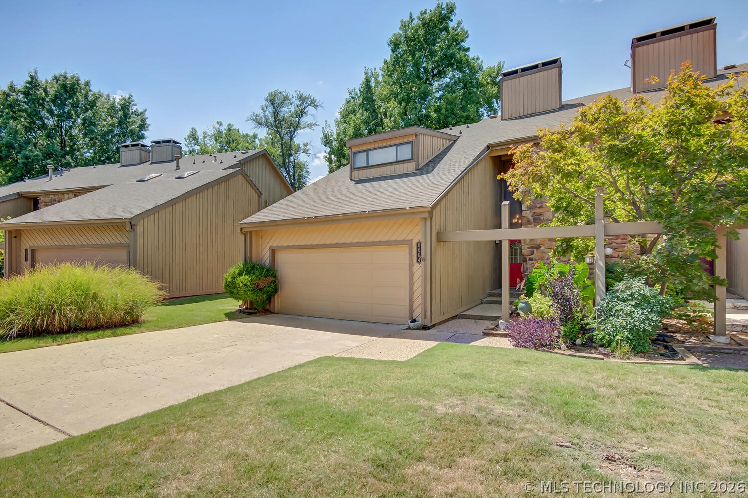 6004 S Atlanta Court 1 Property Photo 2
