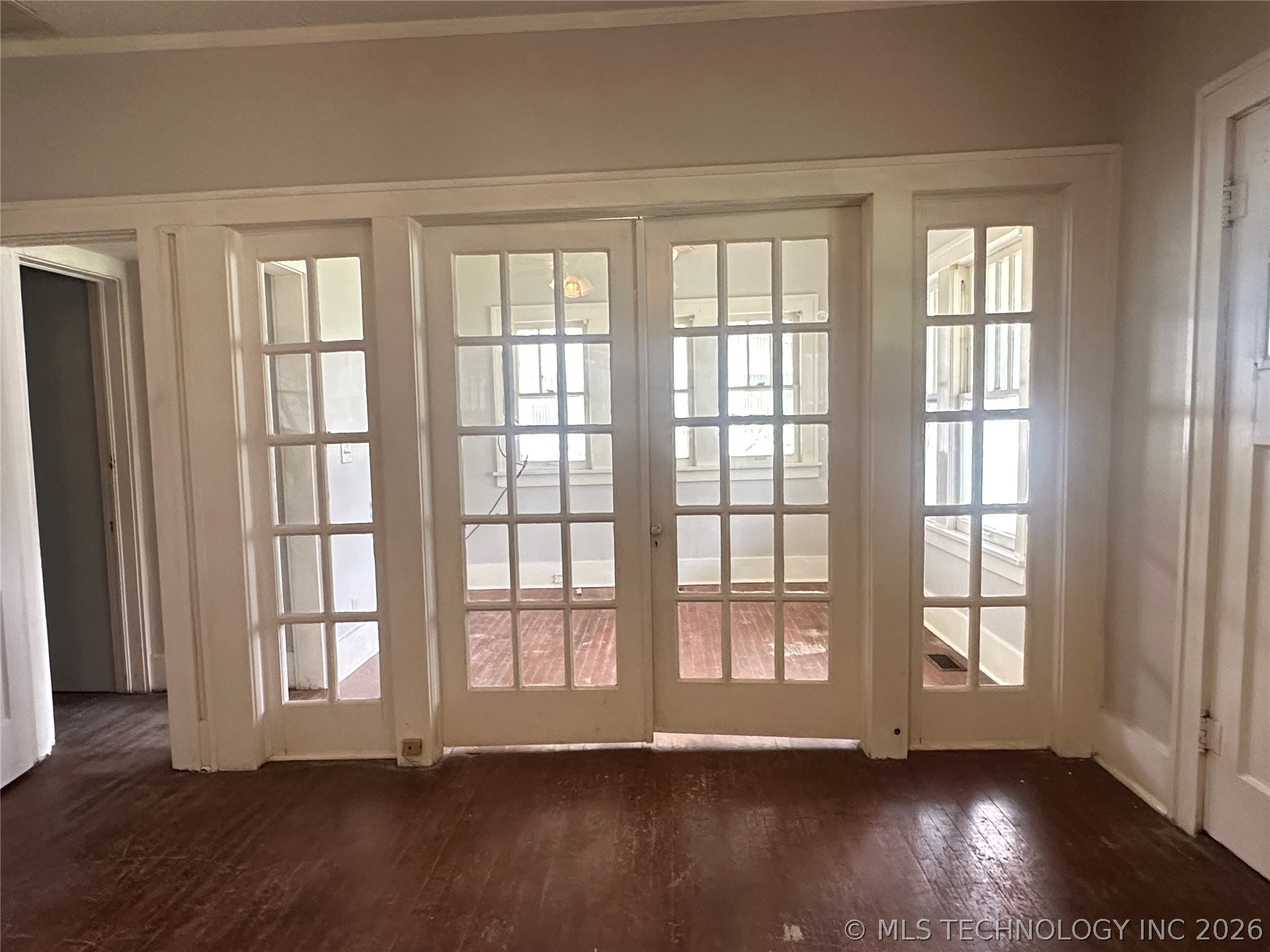 809 W Moore Street Property Photo 4