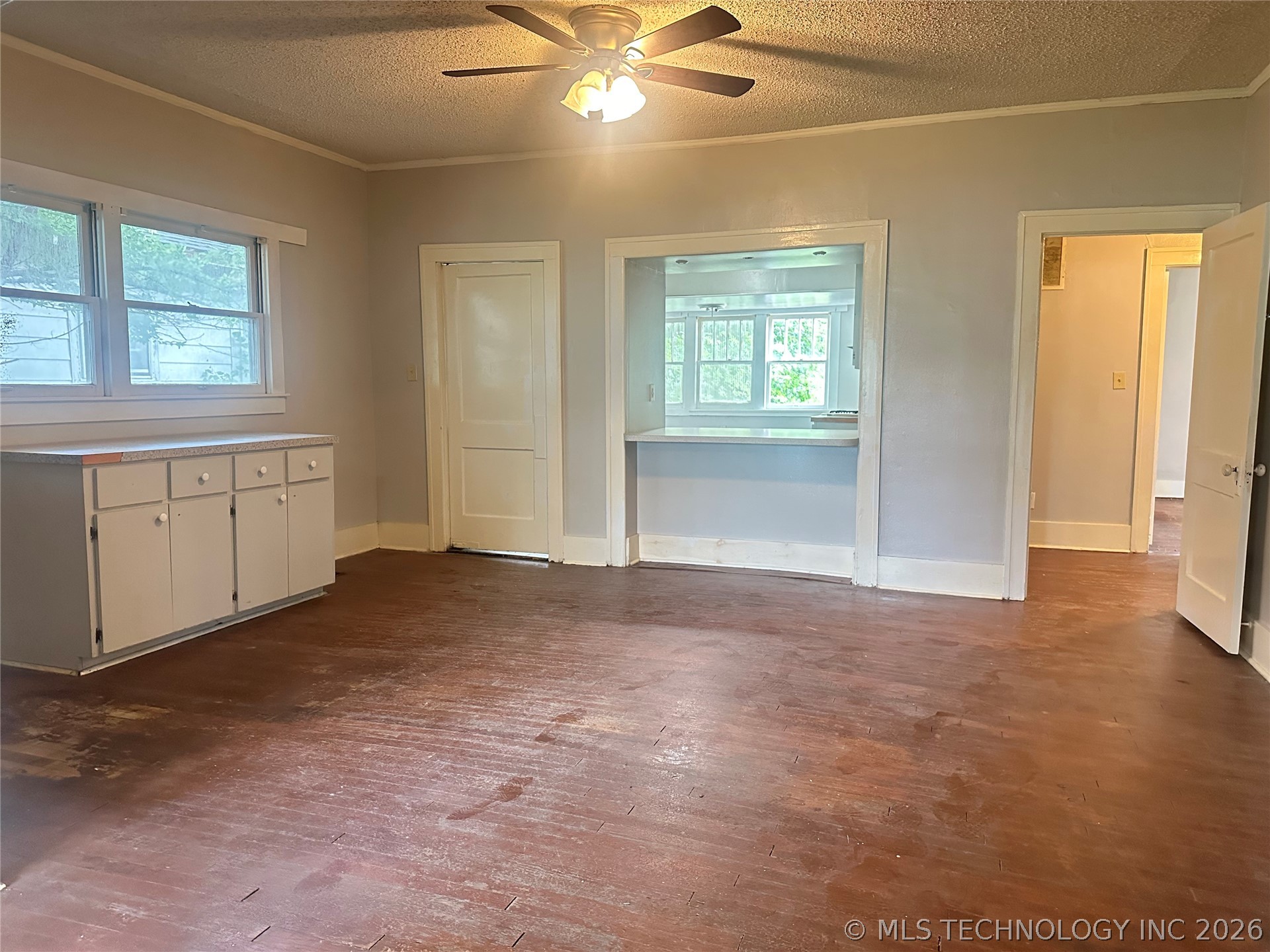 809 W Moore Street Property Photo 6