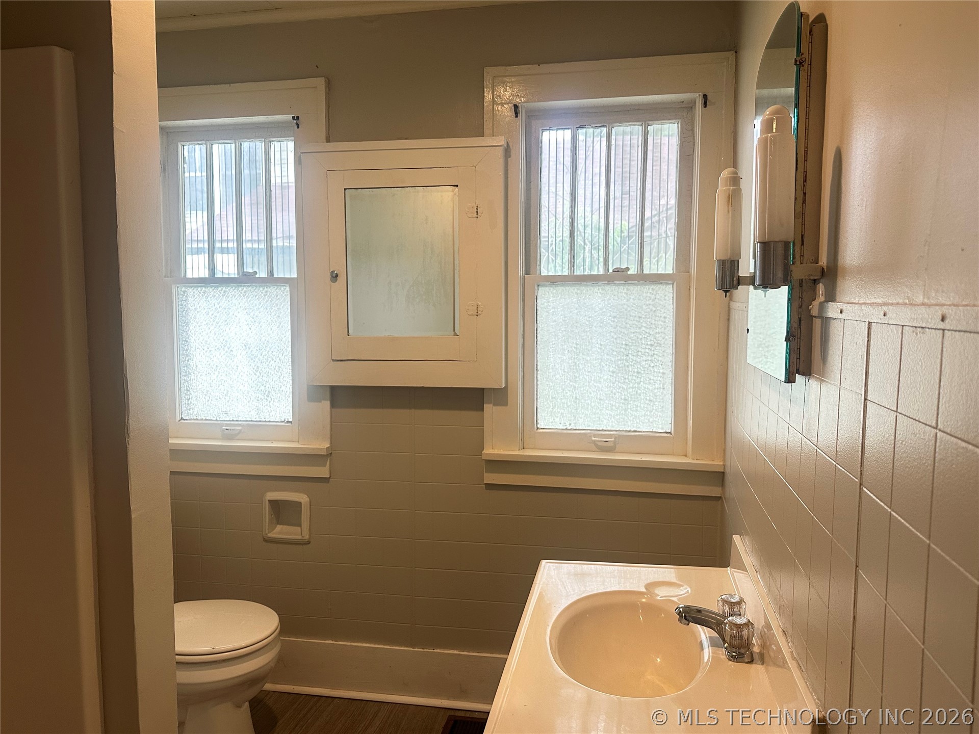 809 W Moore Street Property Photo 13