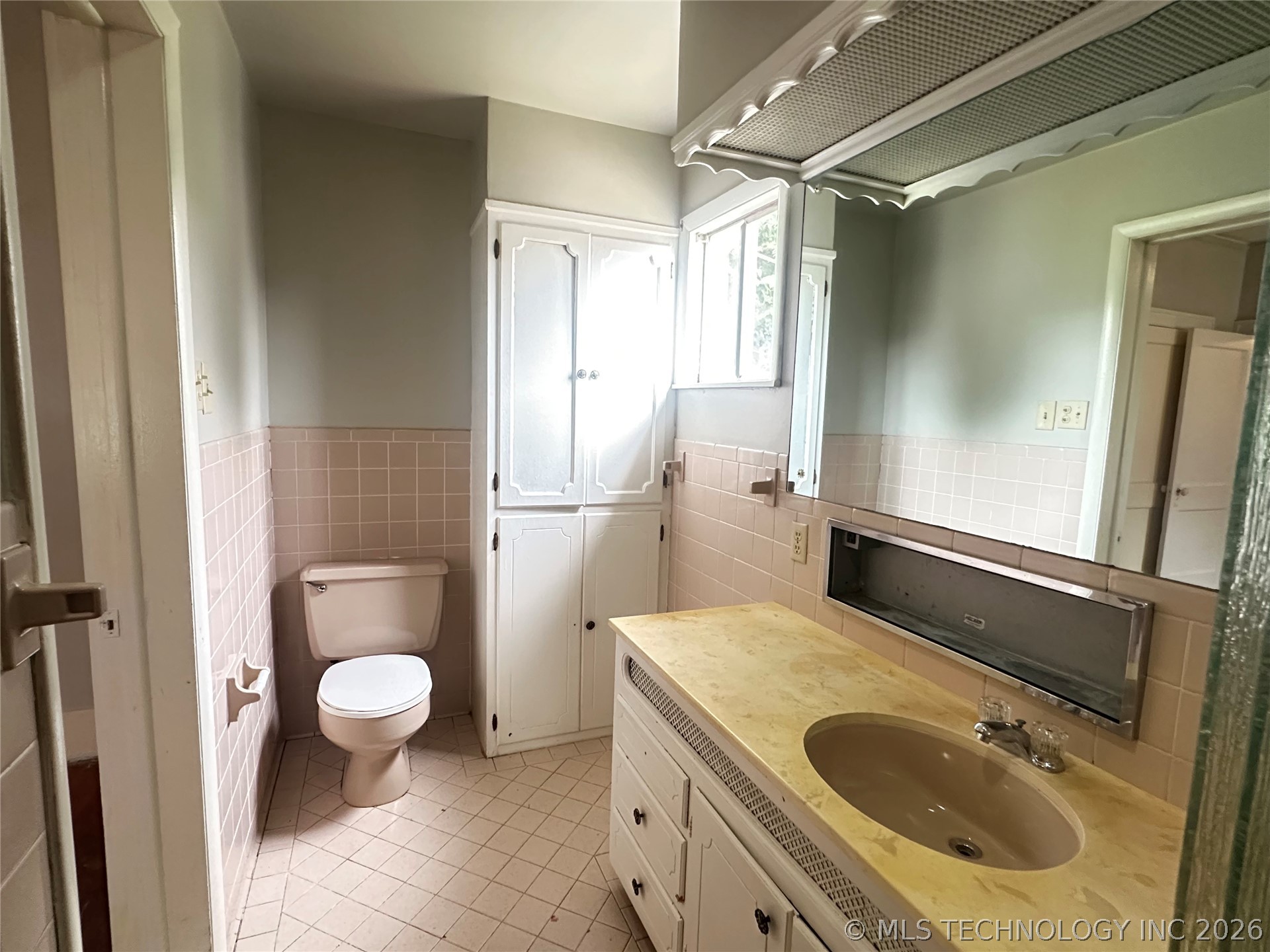 809 W Moore Street Property Photo 17