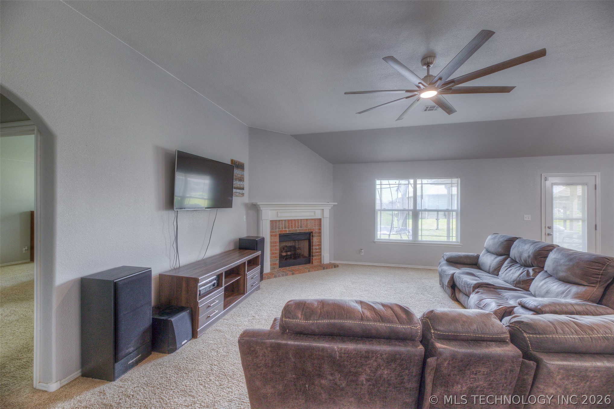 3318 E Fairmont Place Property Photo 3
