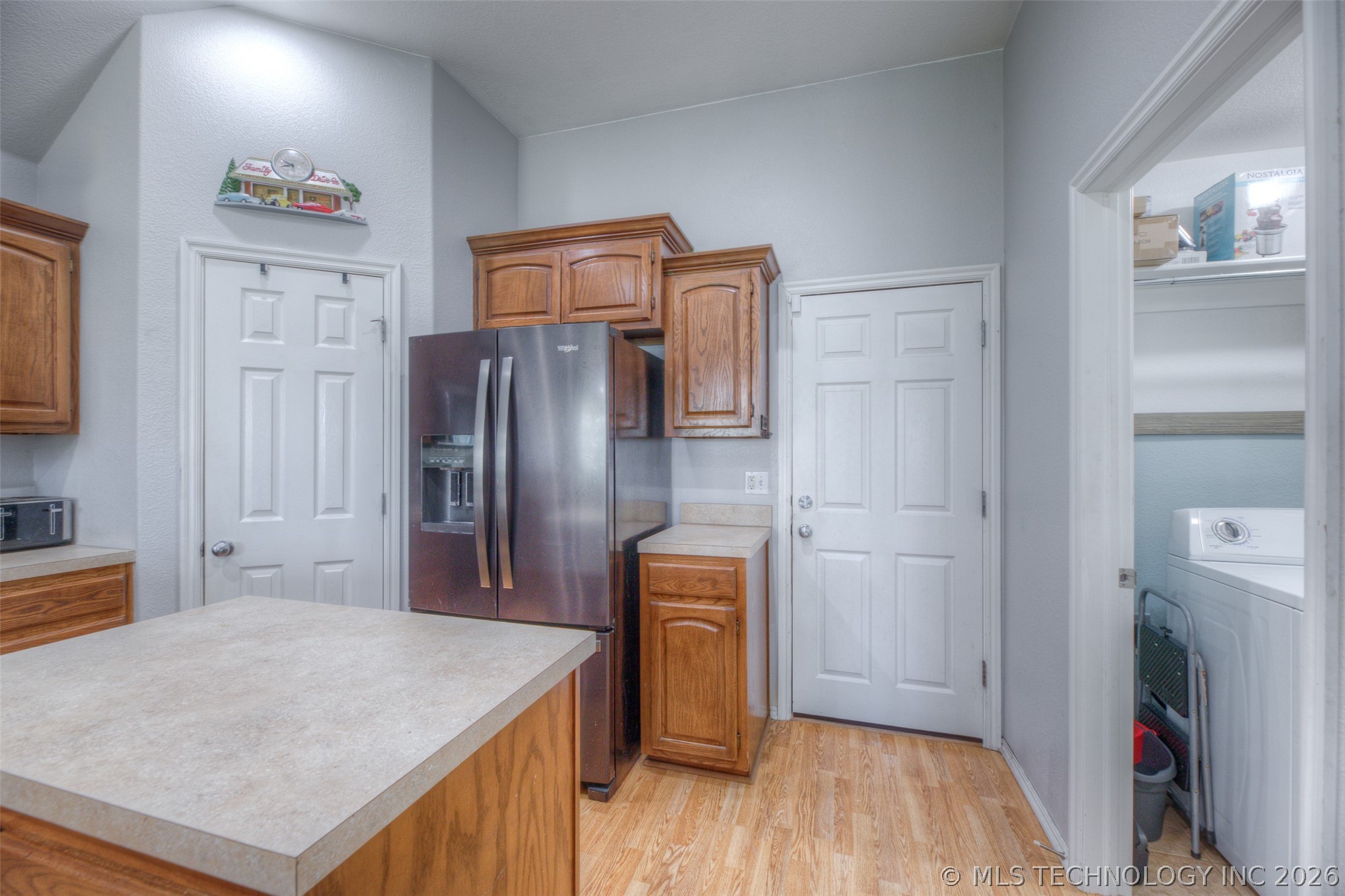 3318 E Fairmont Place Property Photo 12