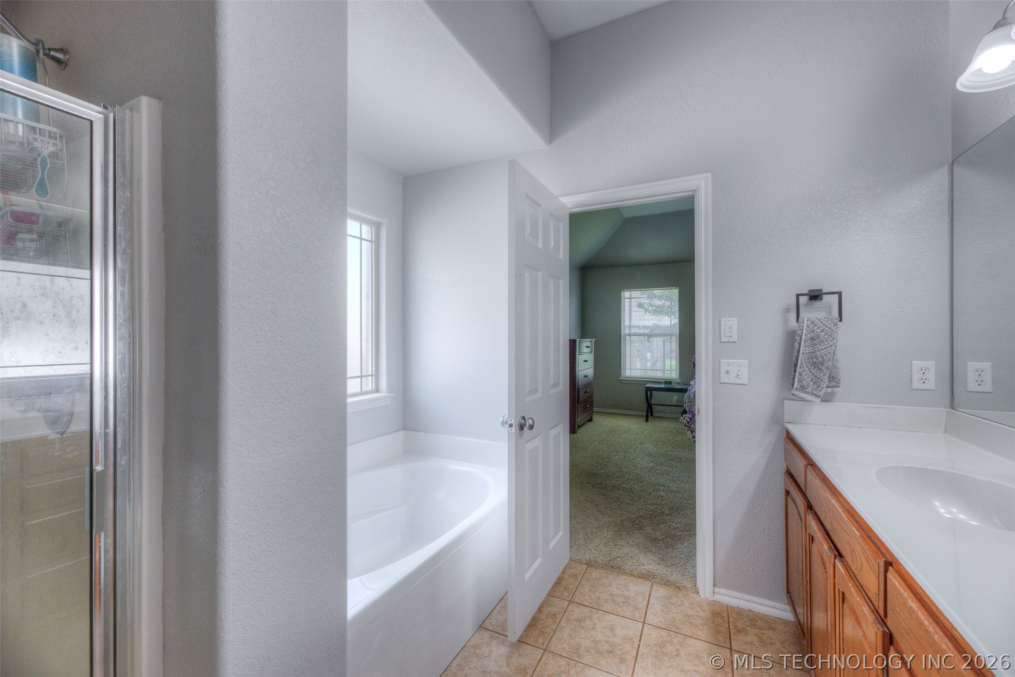 3318 E Fairmont Place Property Photo 18