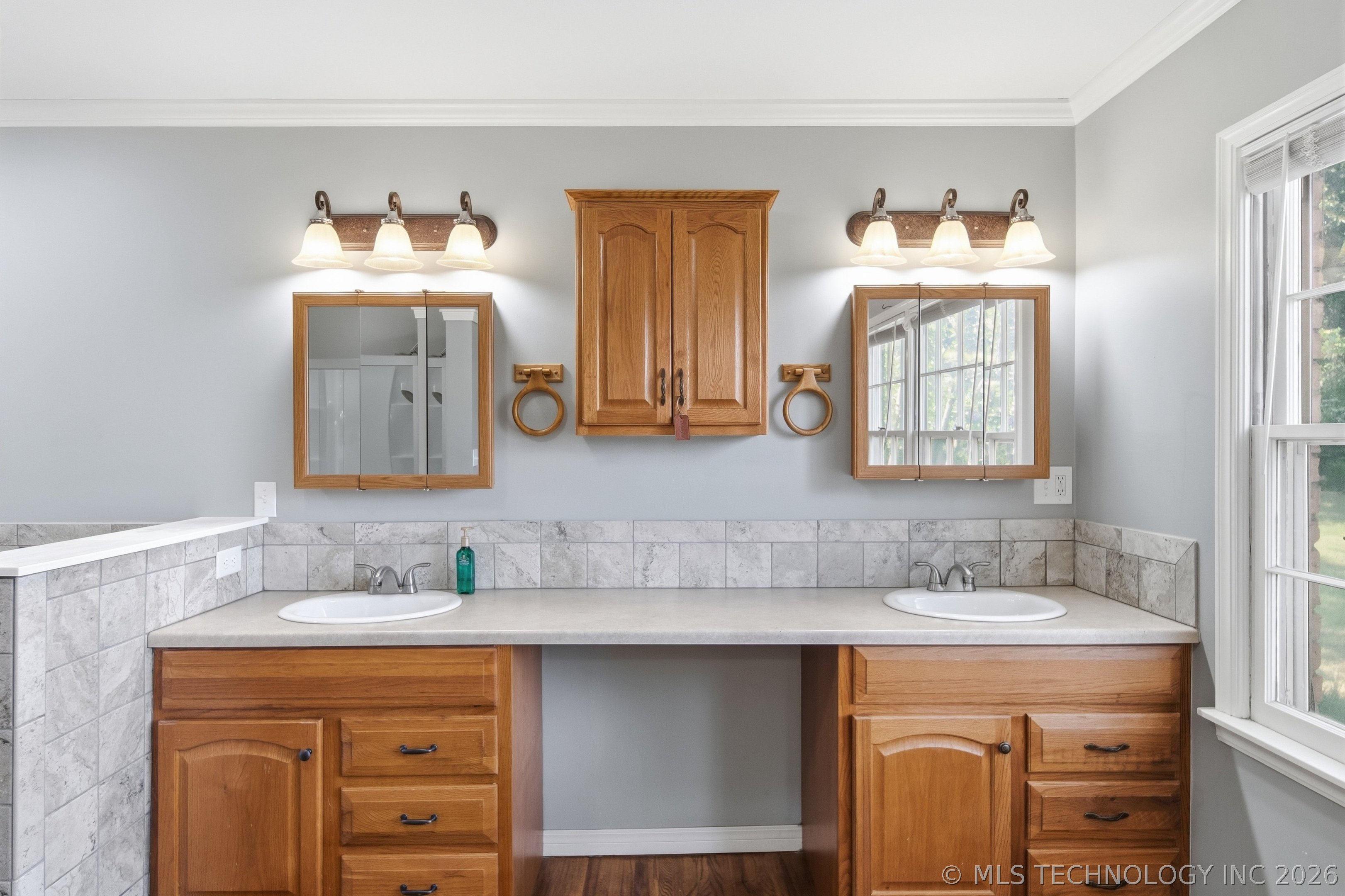 3747 S Canton Avenue Property Photo 15