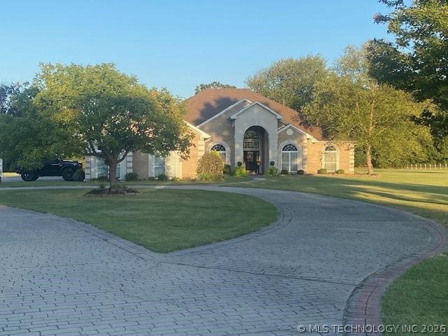 1404 N Broadway Property Photo
