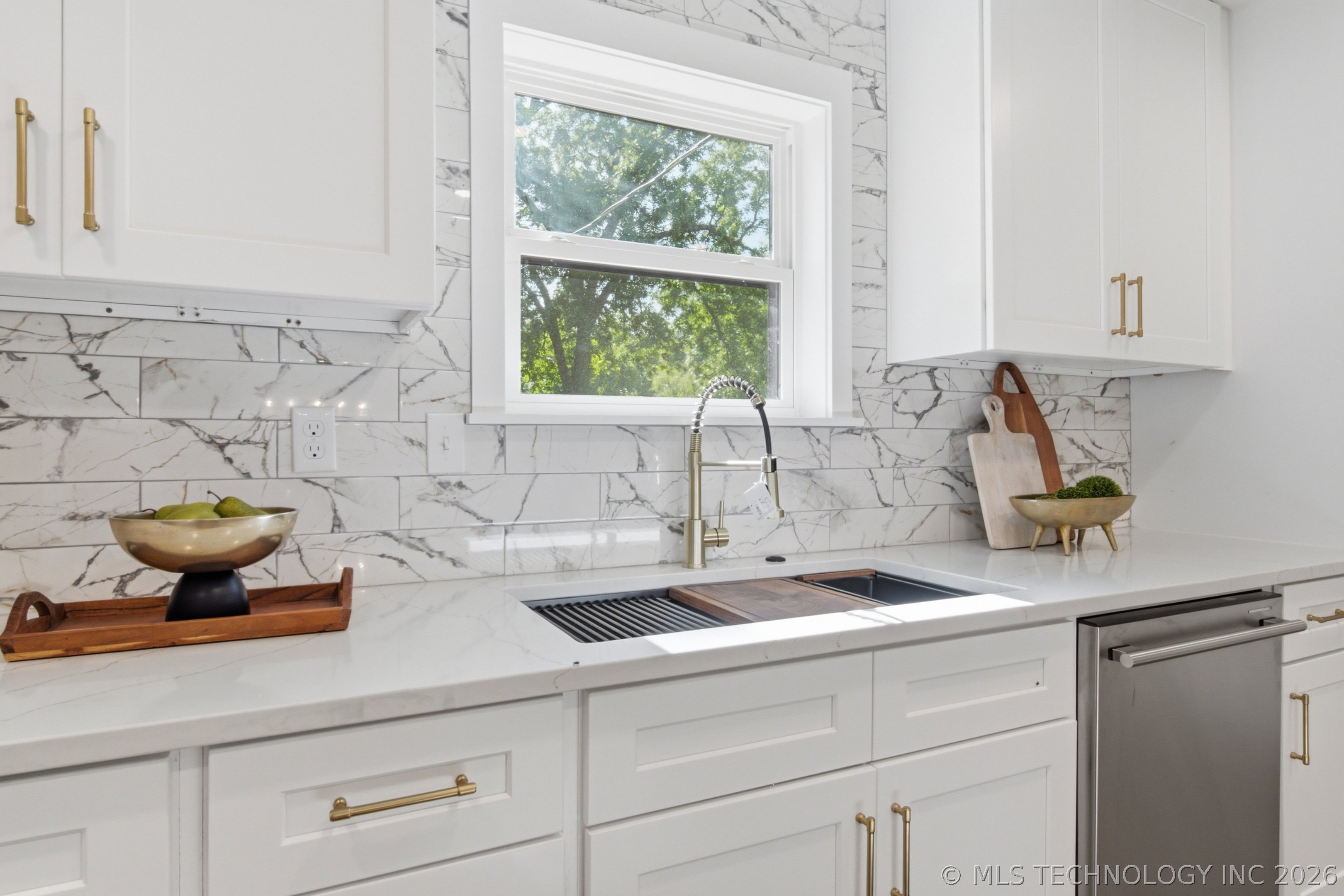 12208 Heywood Hill Road Property Photo 11