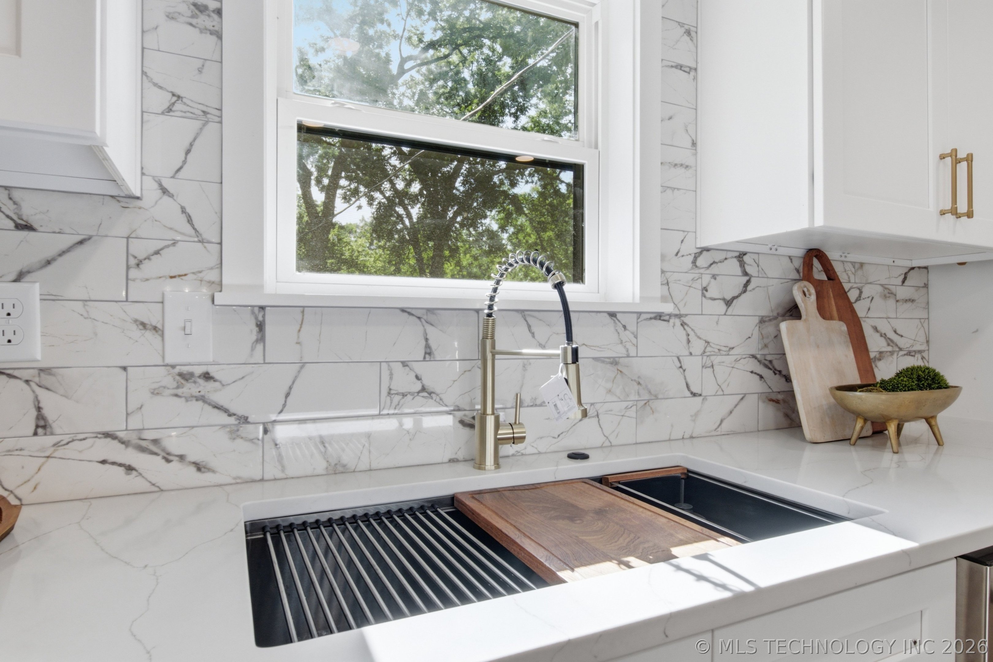 12208 Heywood Hill Road Property Photo 12