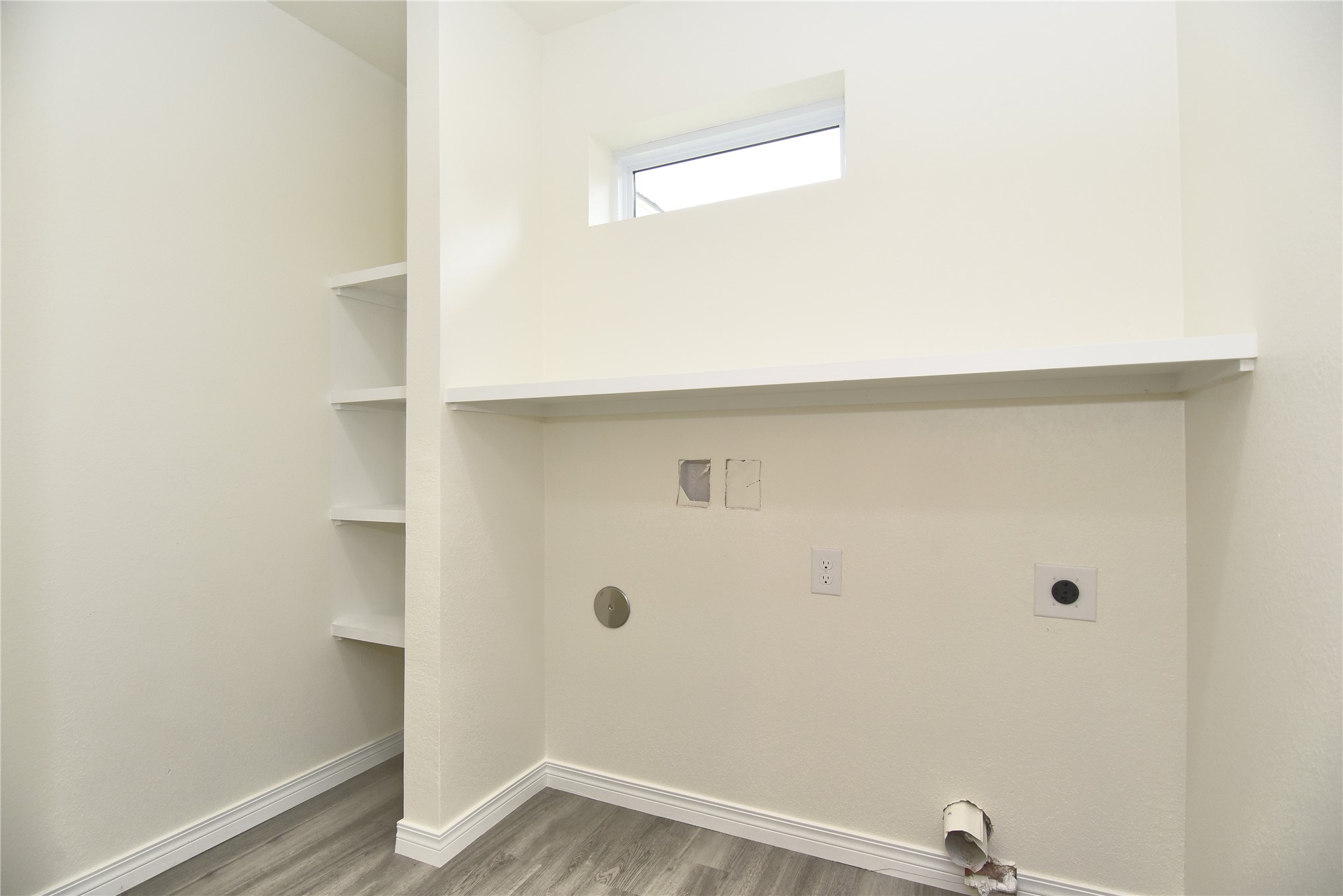 217 W 40th Place Property Photo 14