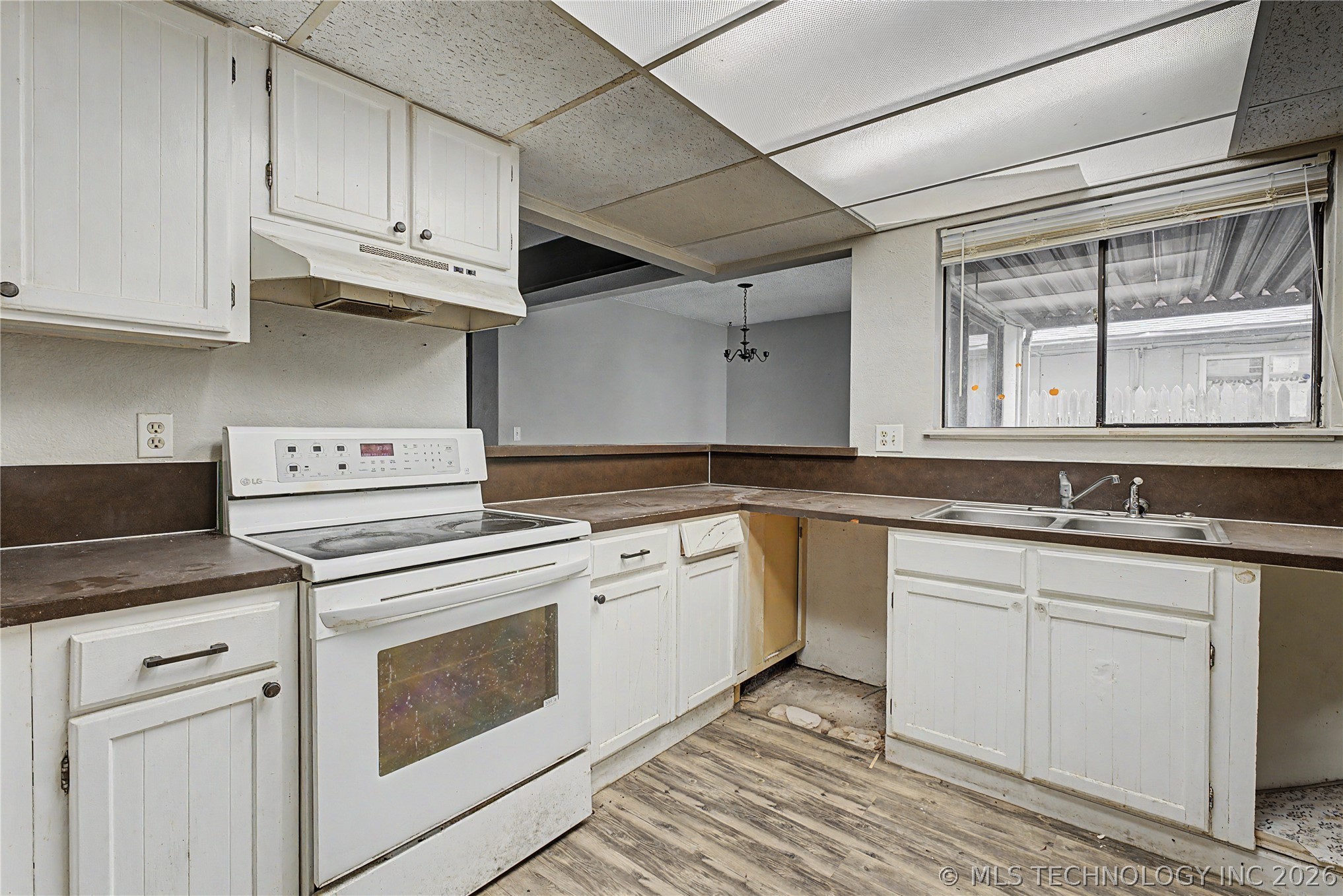 10933 E 16th Street Property Photo 7