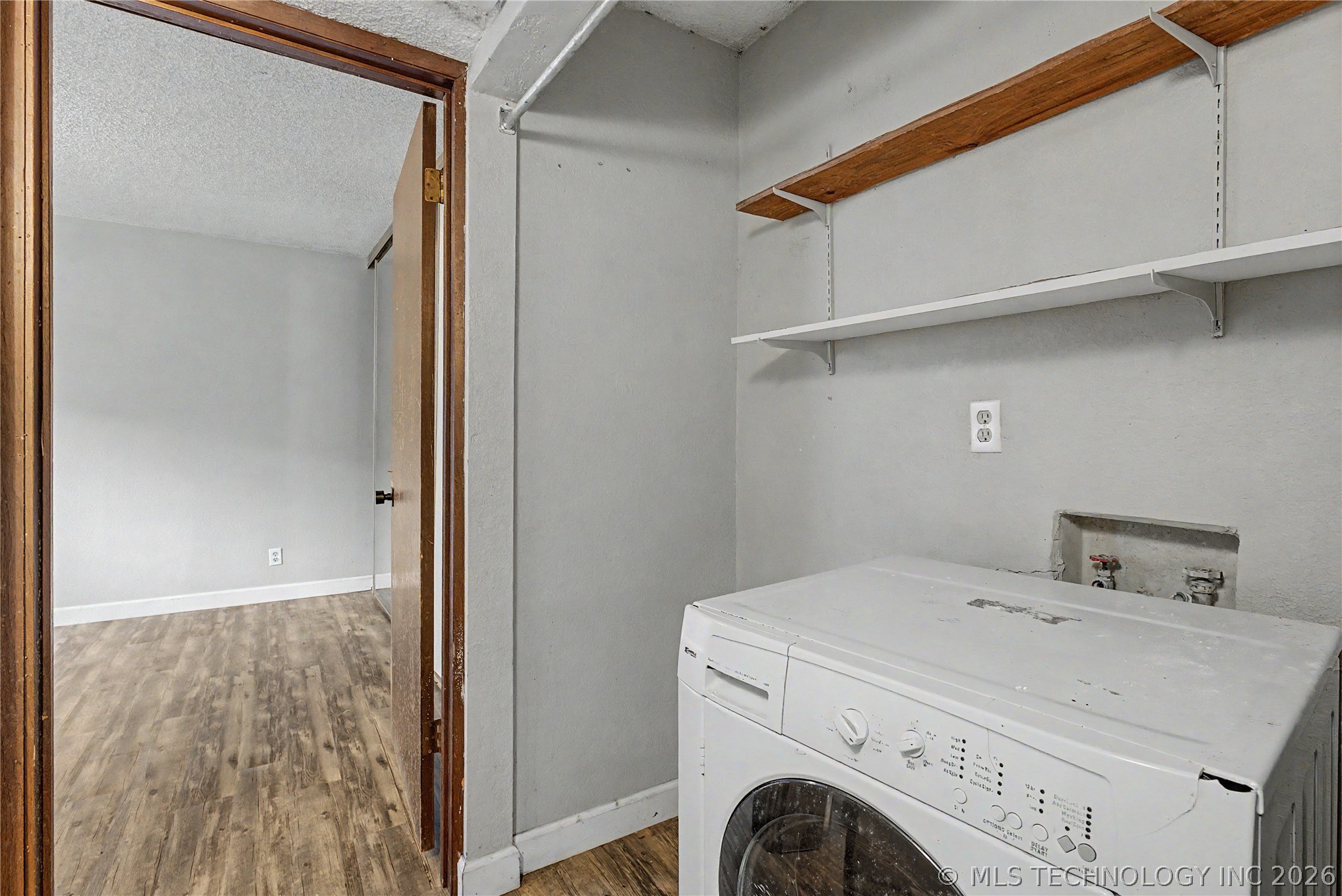 10933 E 16th Street Property Photo 9