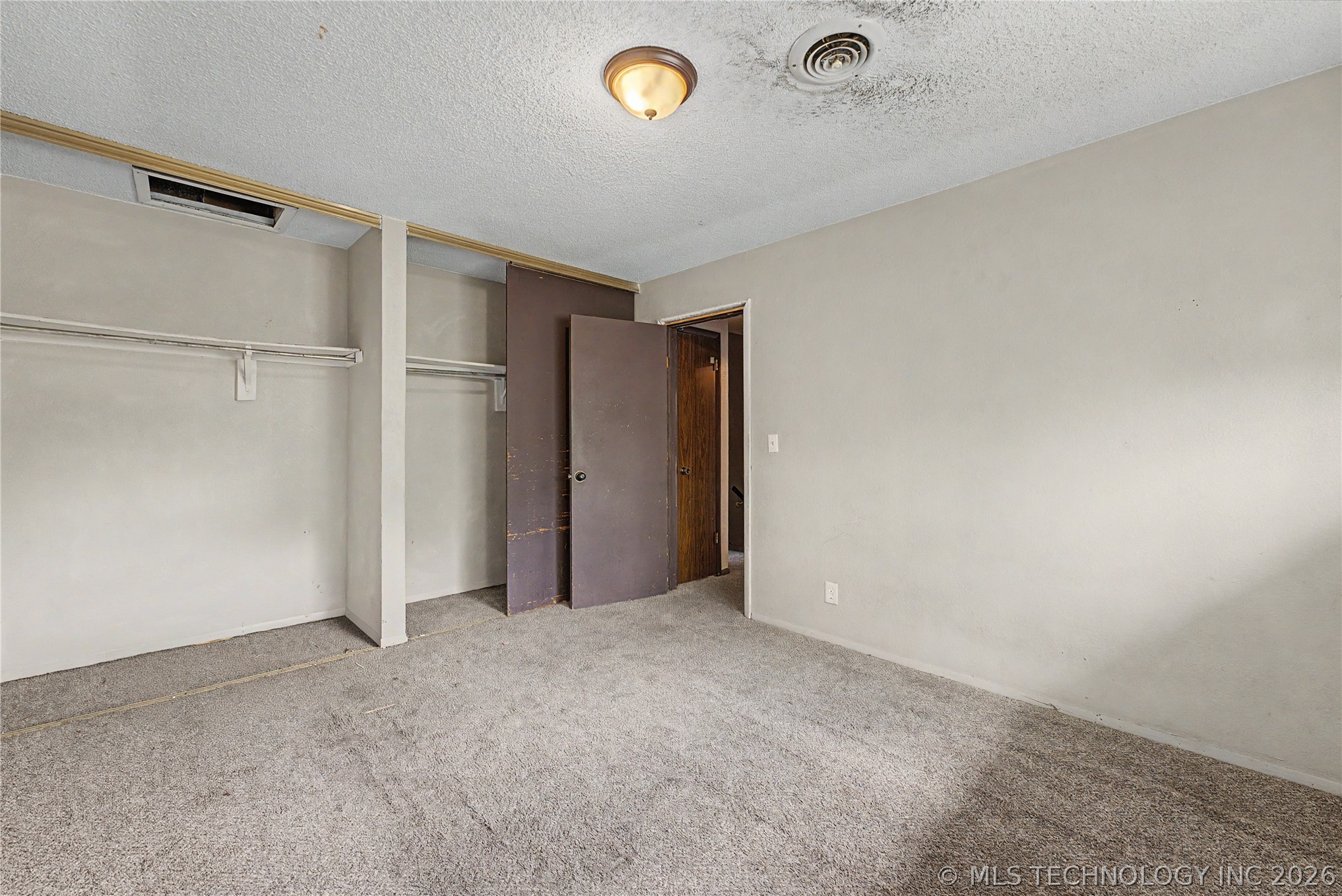 10933 E 16th Street Property Photo 15