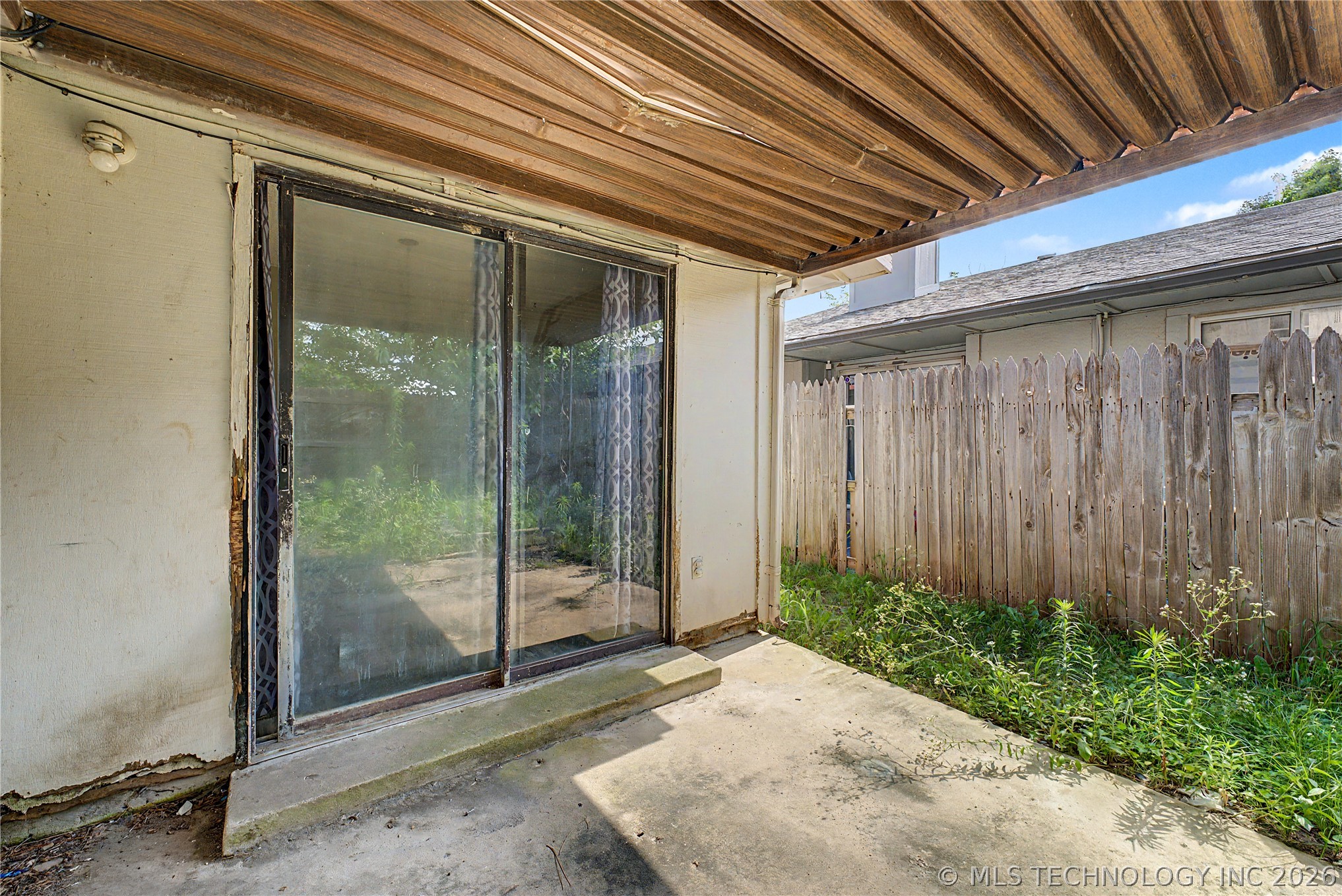 10933 E 16th Street Property Photo 19