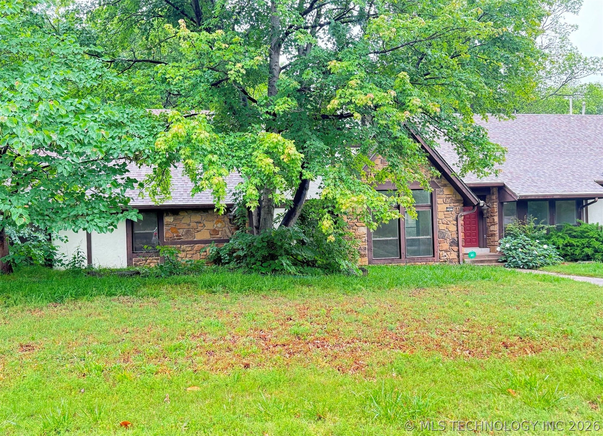 3927 E 79th Street Property Photo 2
