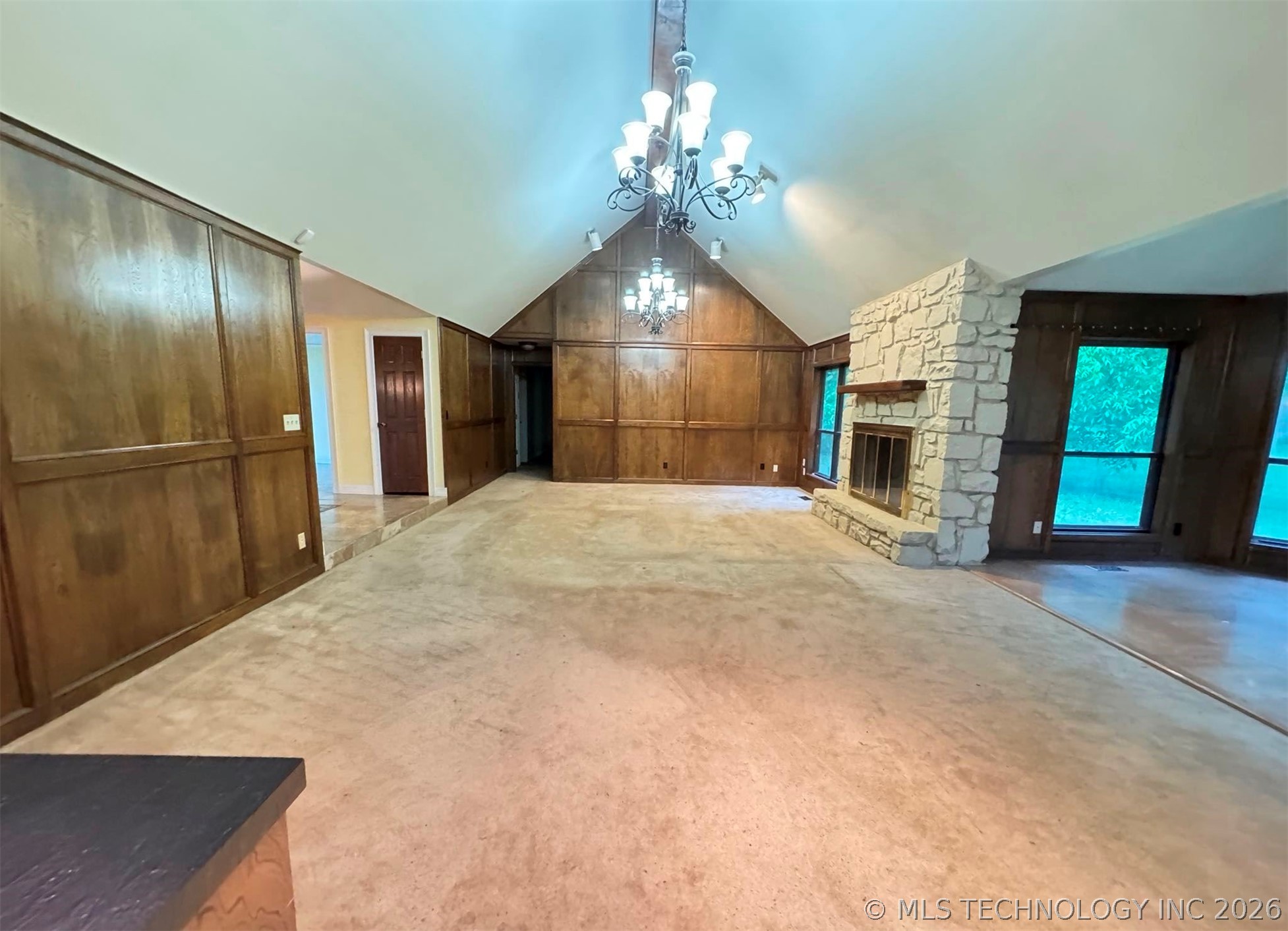 3927 E 79th Street Property Photo 5