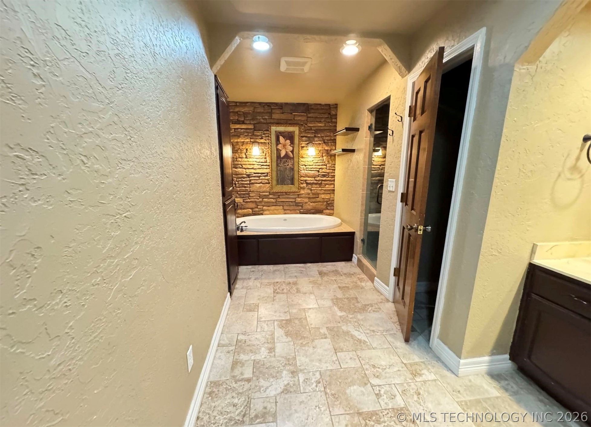 3927 E 79th Street Property Photo 22