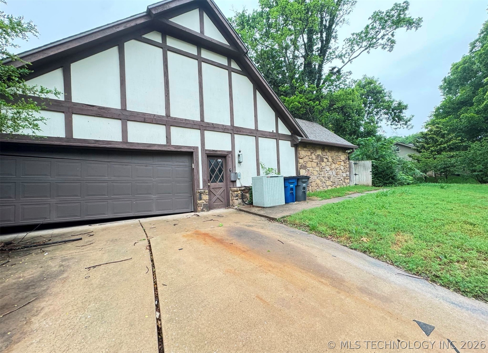 3927 E 79th Street Property Photo 40
